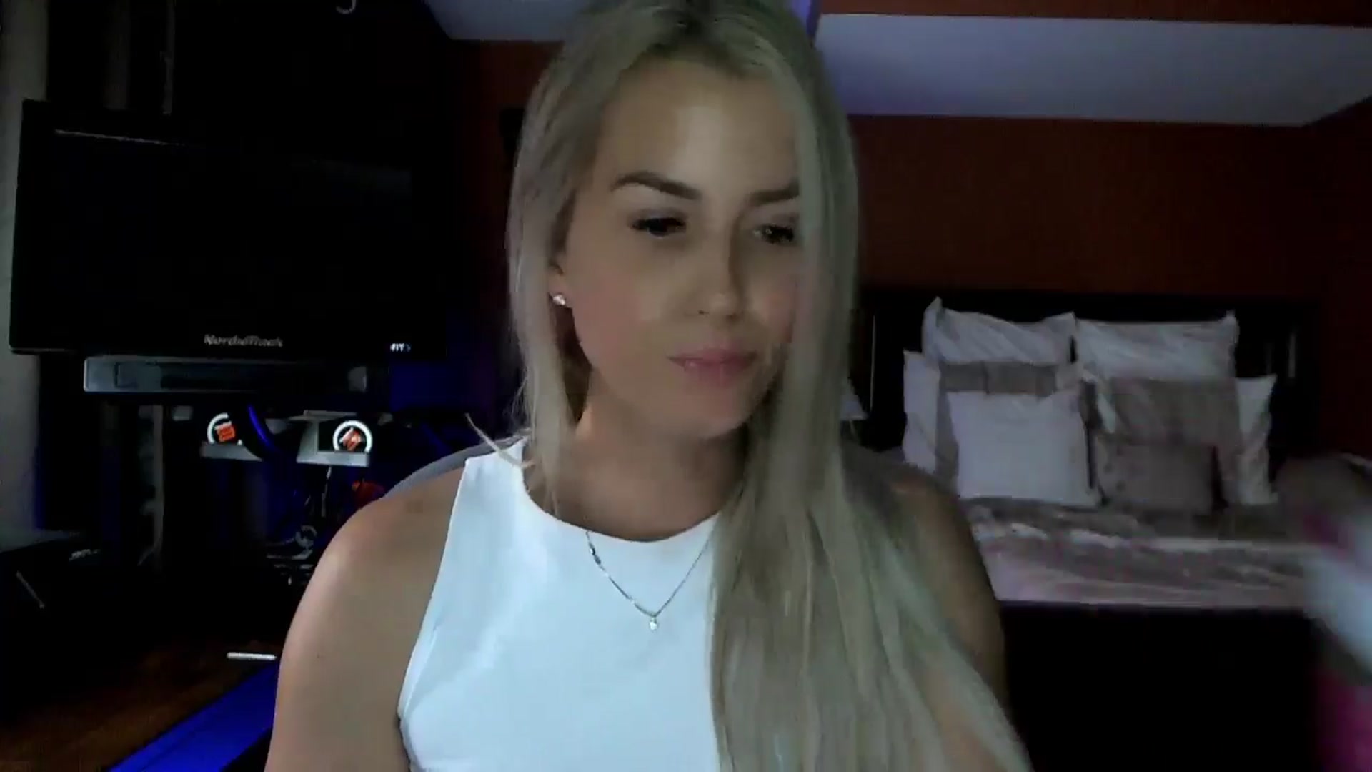 Cora9 video thumbnail