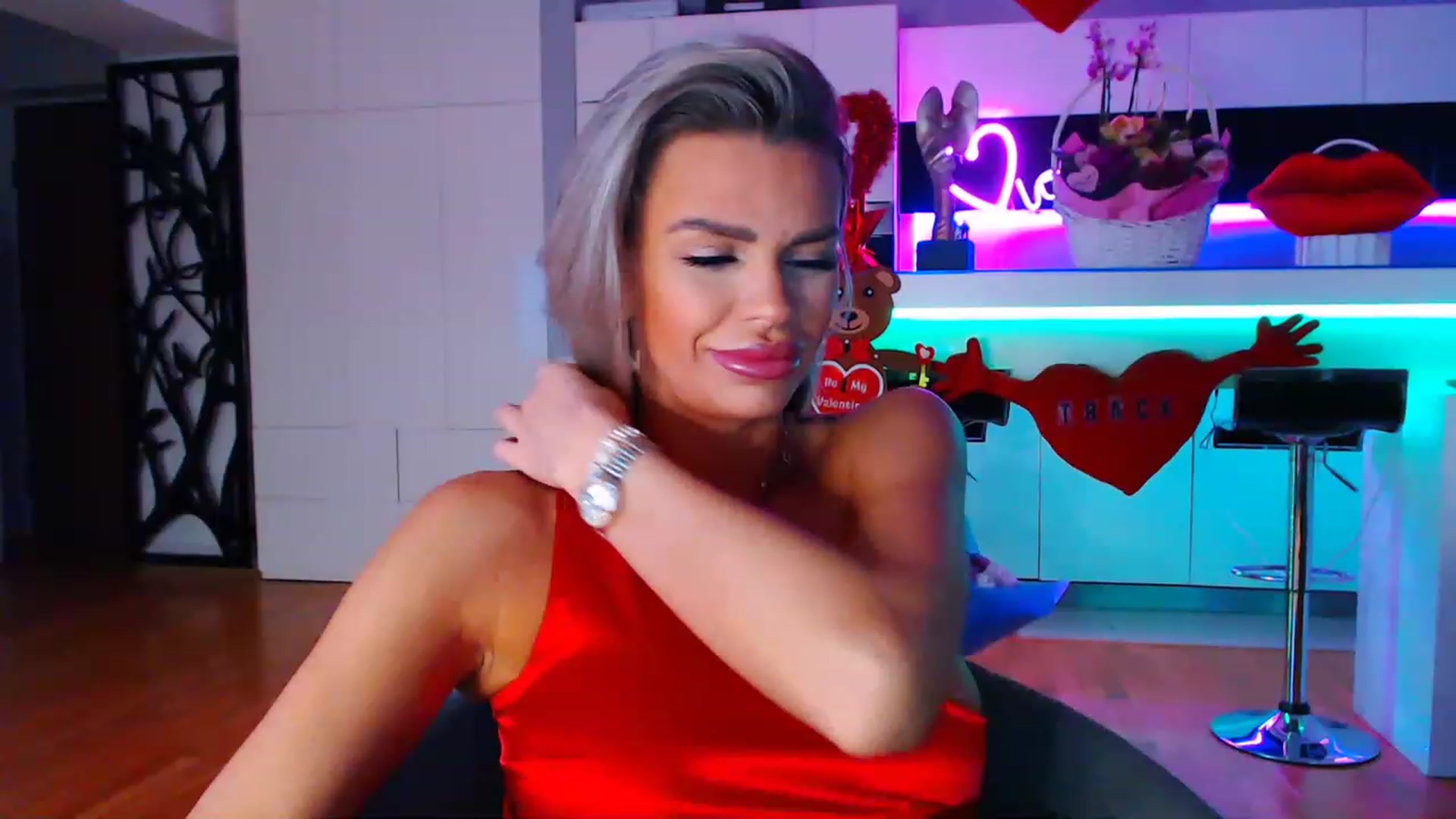 D_y_y video thumbnail