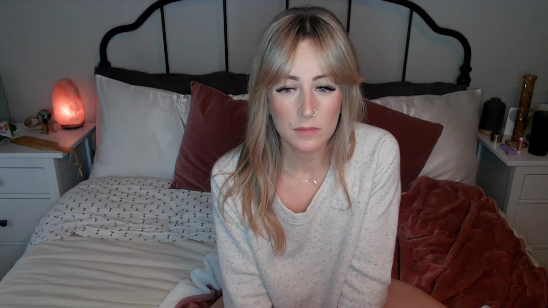 Lena_bee video thumbnail