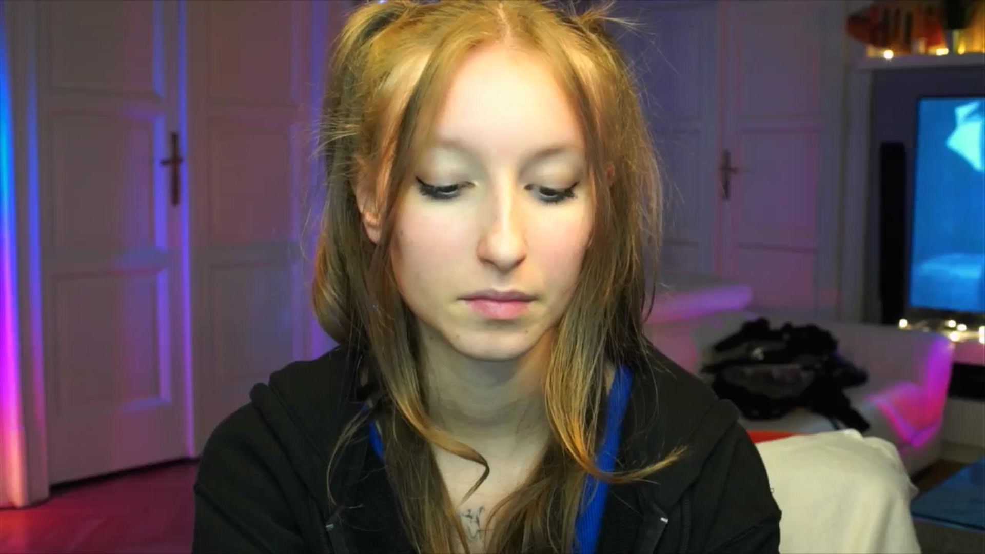 Kira9 video thumbnail