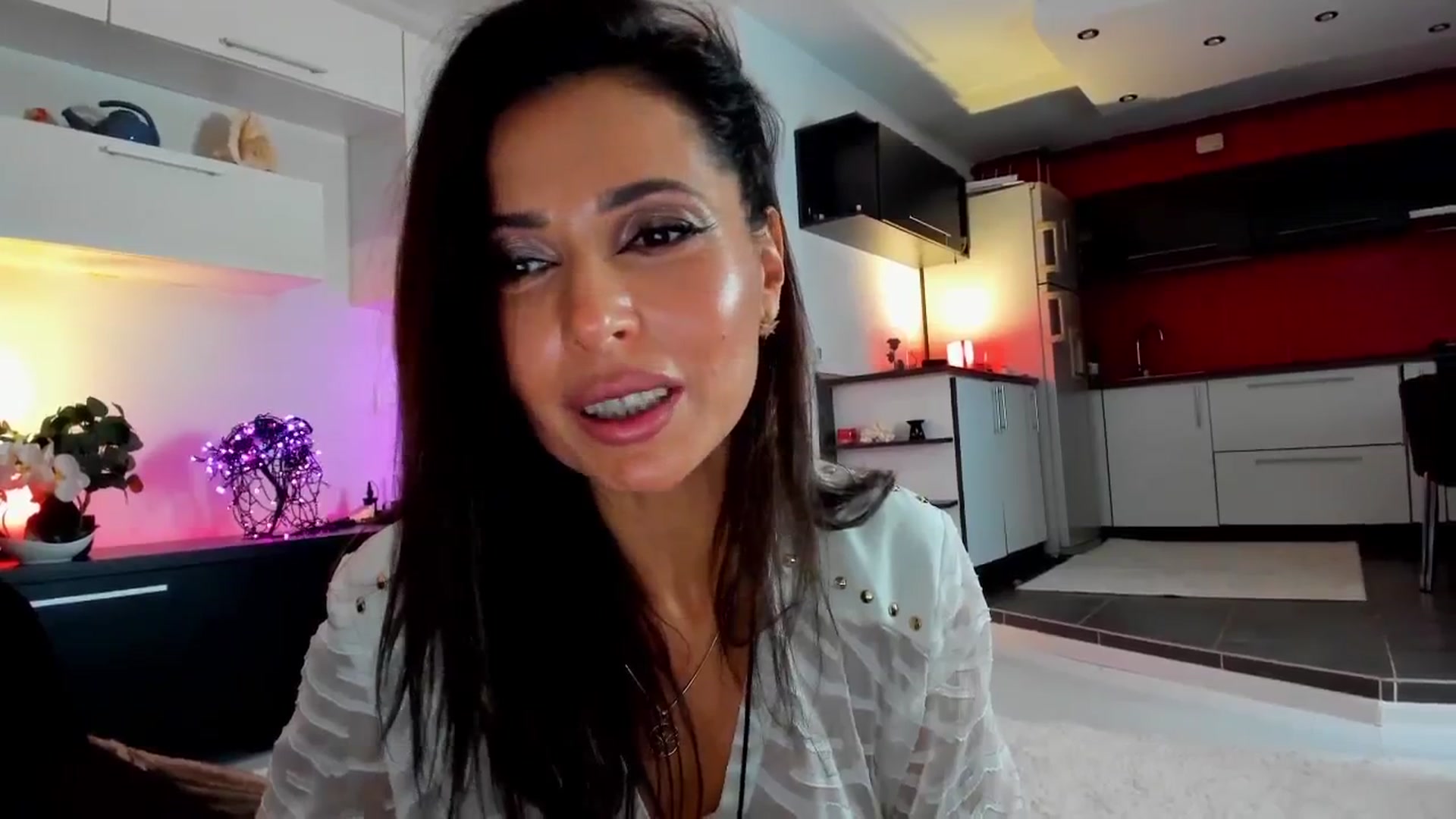 SmileyTinaa video thumbnail
