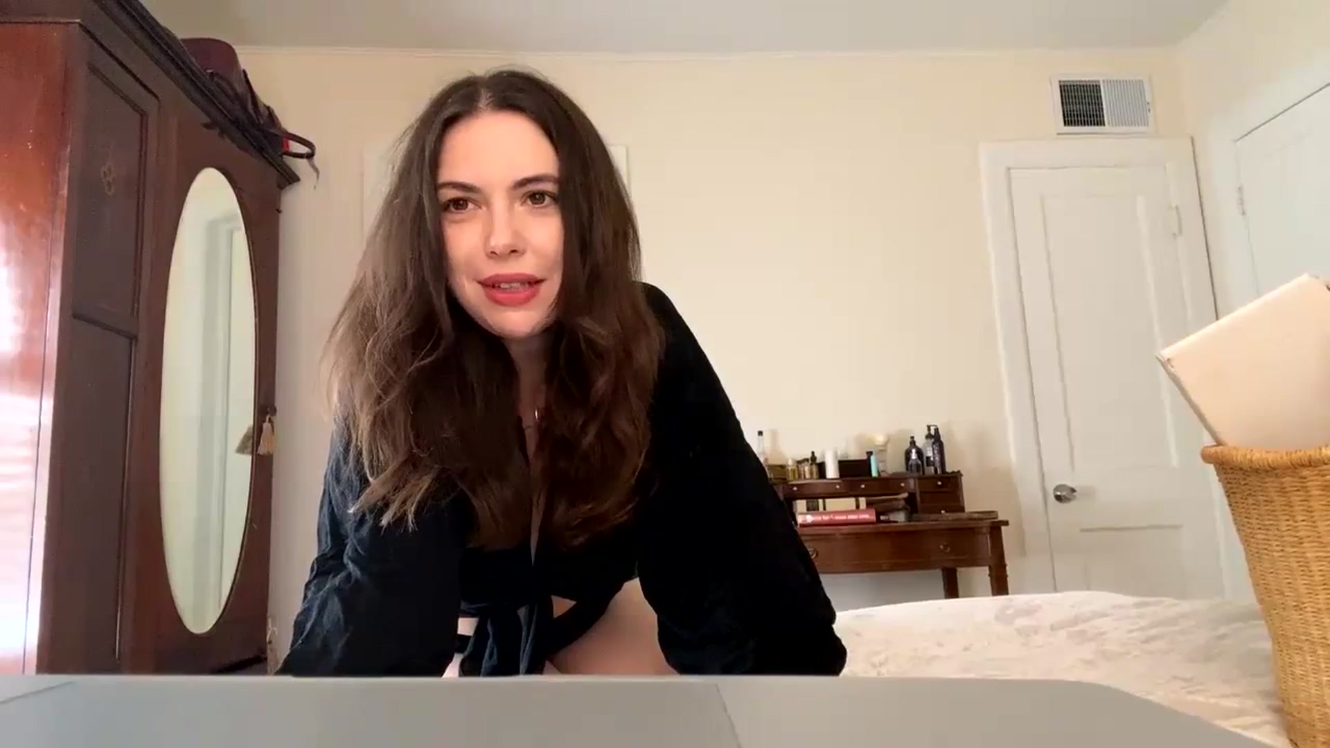 queenofwands_ video thumbnail