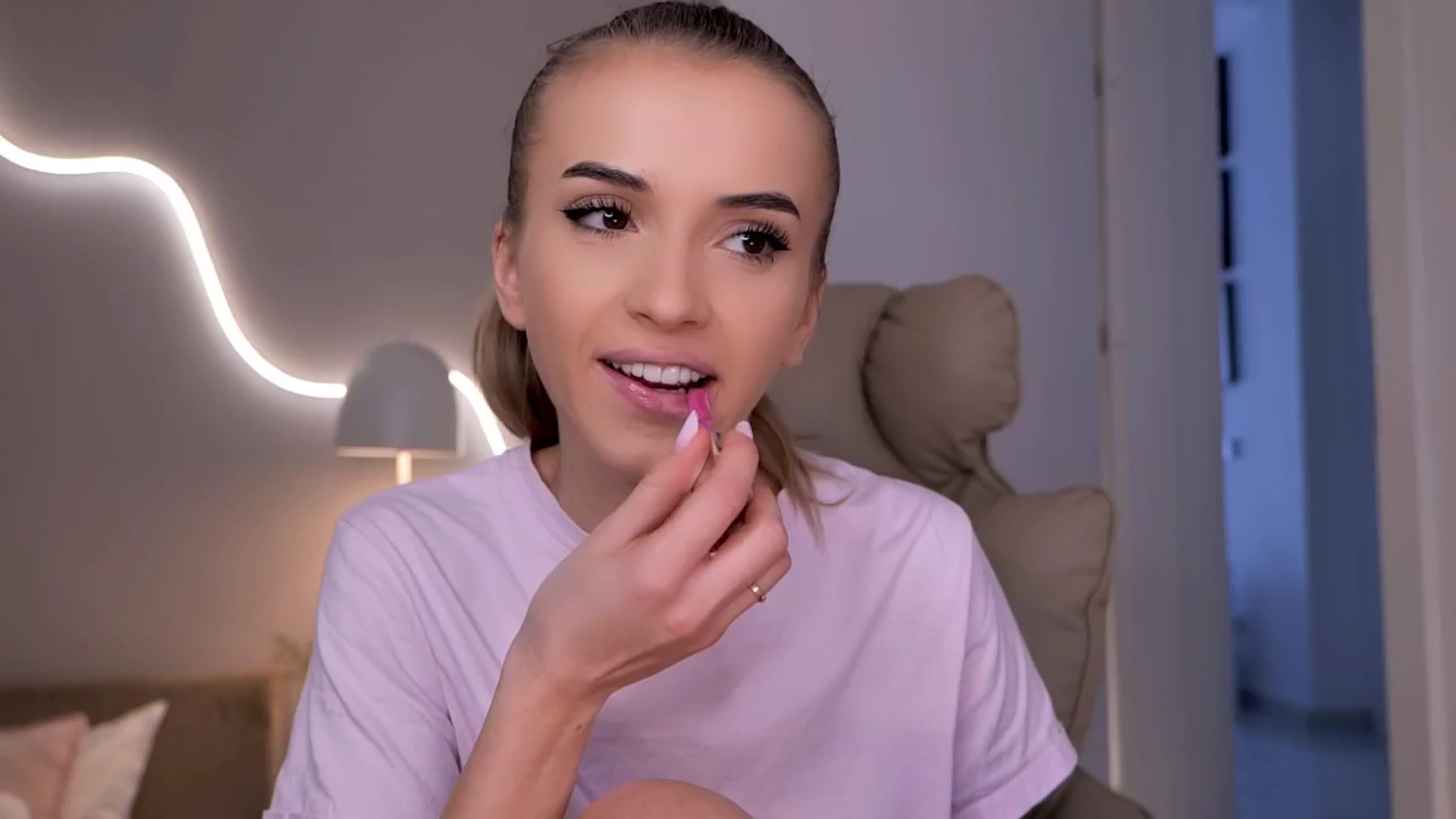 YannaJeen video thumbnail