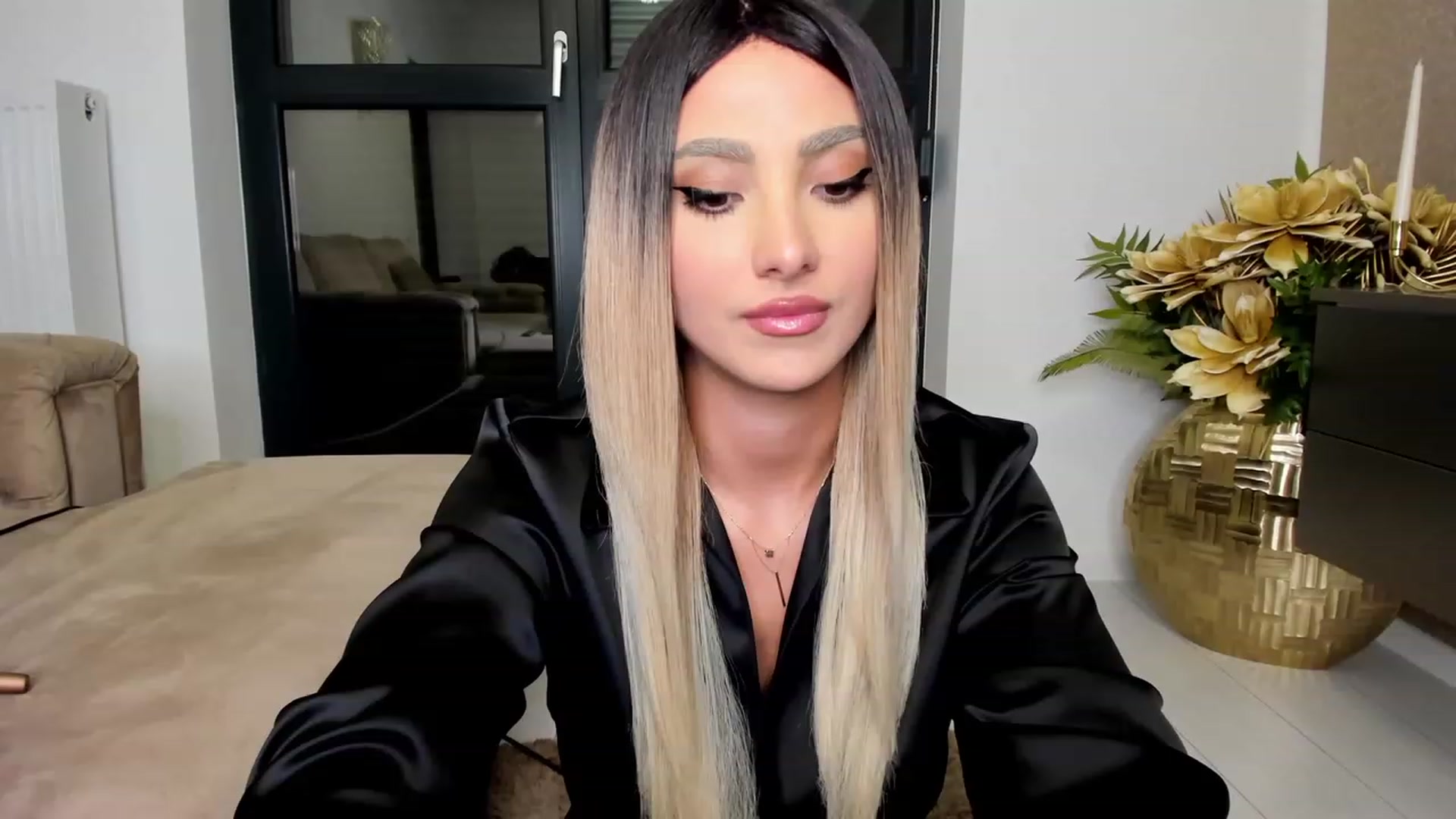 HONEY_A video thumbnail
