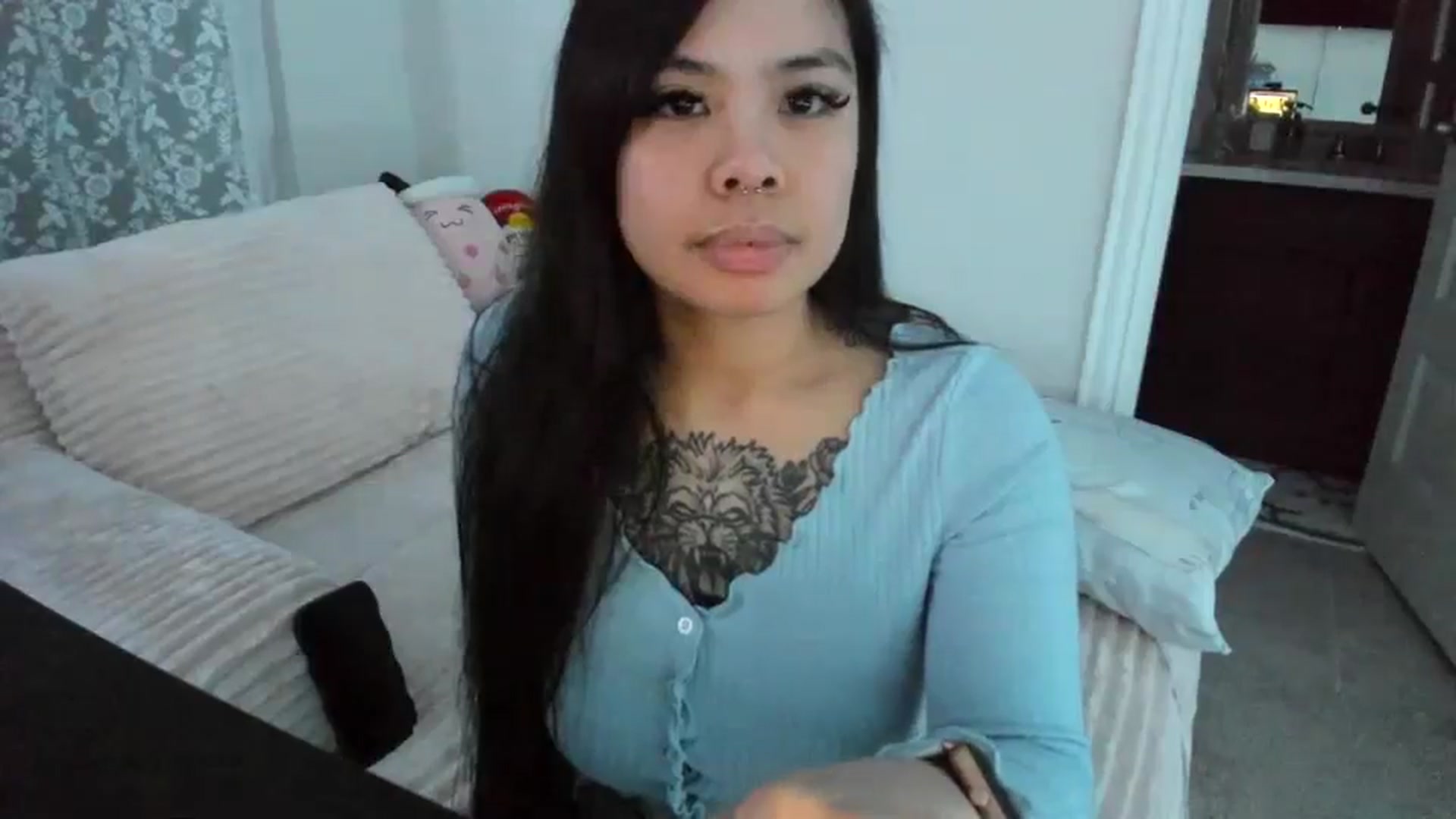 dolllface video thumbnail
