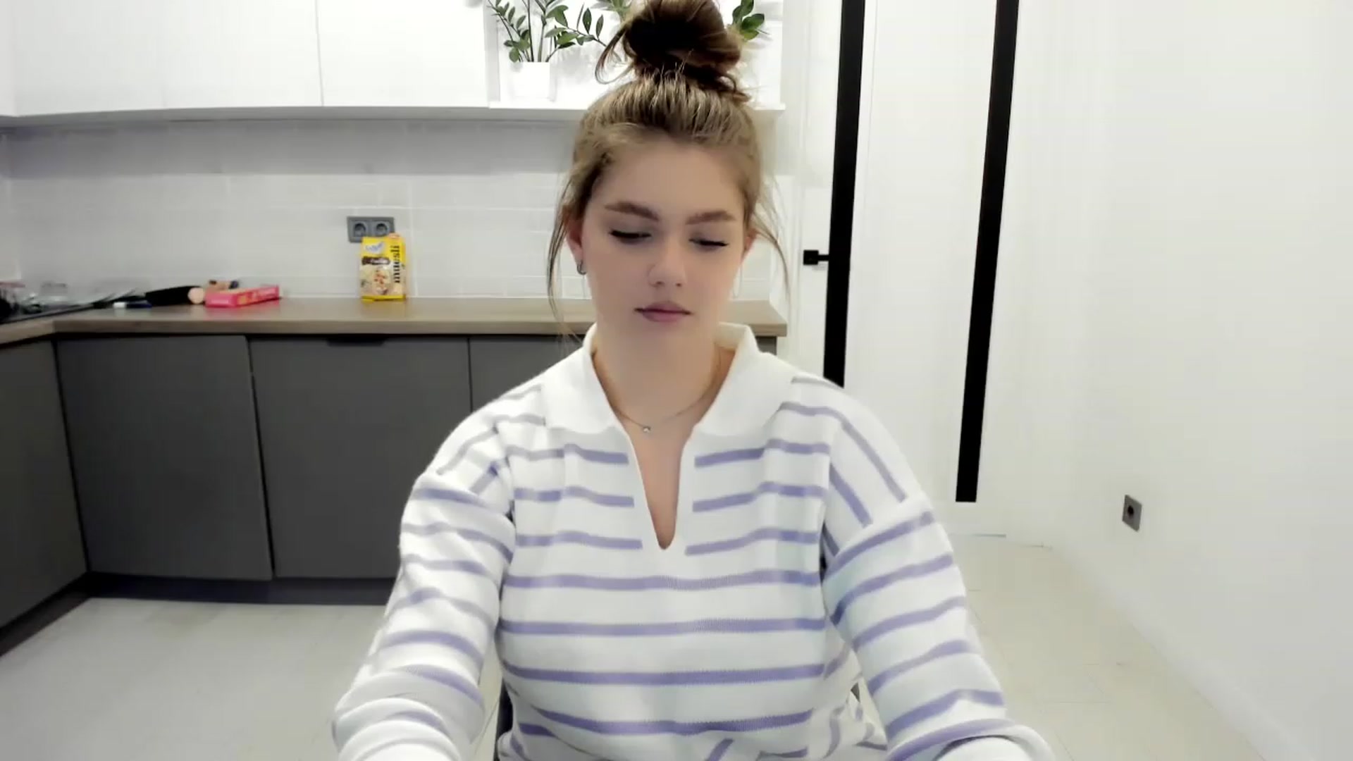 VickiVong video thumbnail