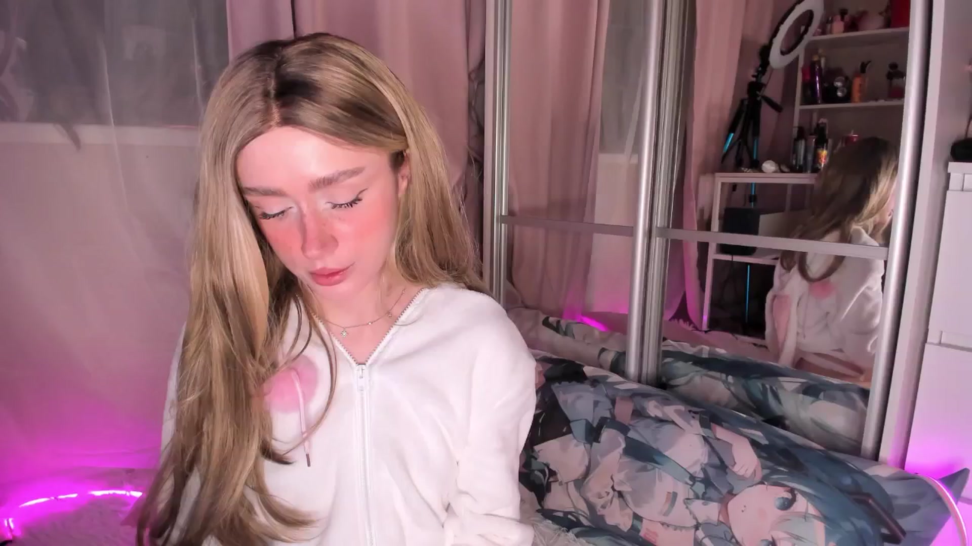 AliceXsweeT video thumbnail