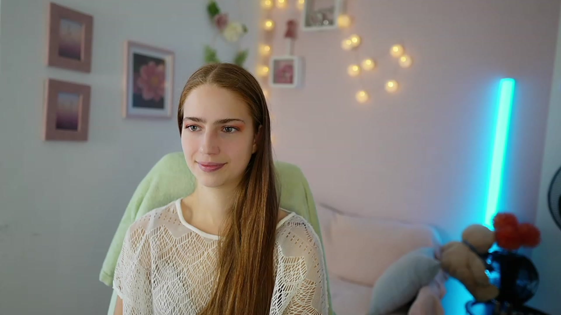 Naomi_Woods18 video thumbnail