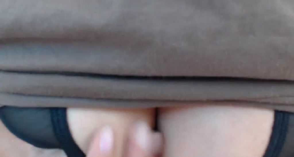 Downloads video thumbnail