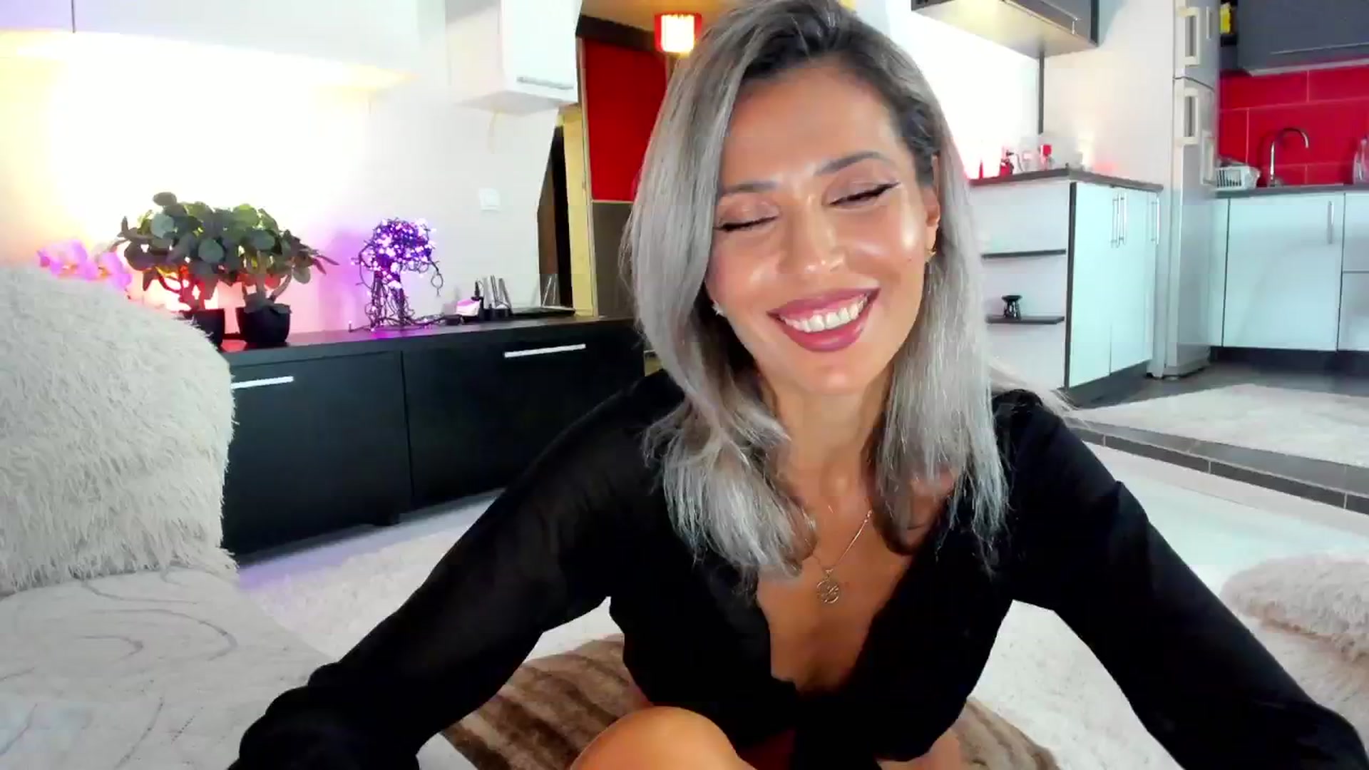 SmileyTinaa video thumbnail