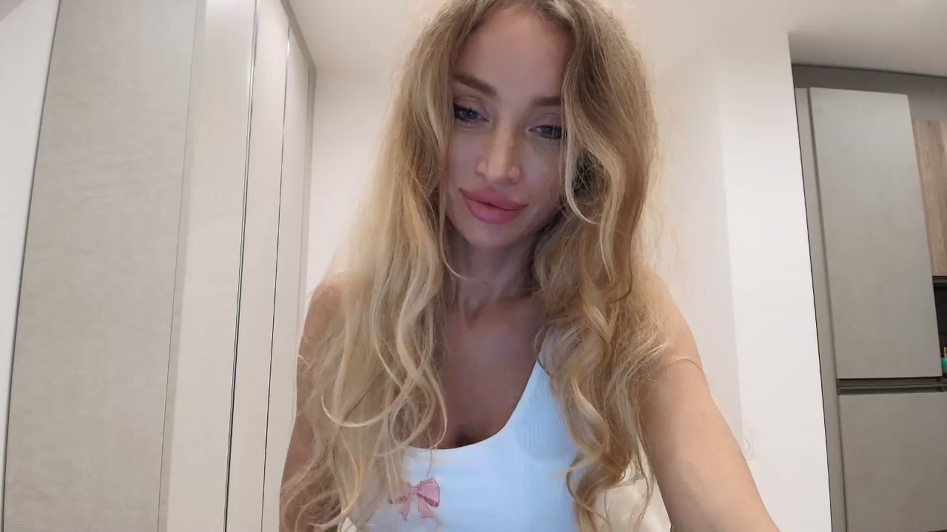 Anayys video thumbnail