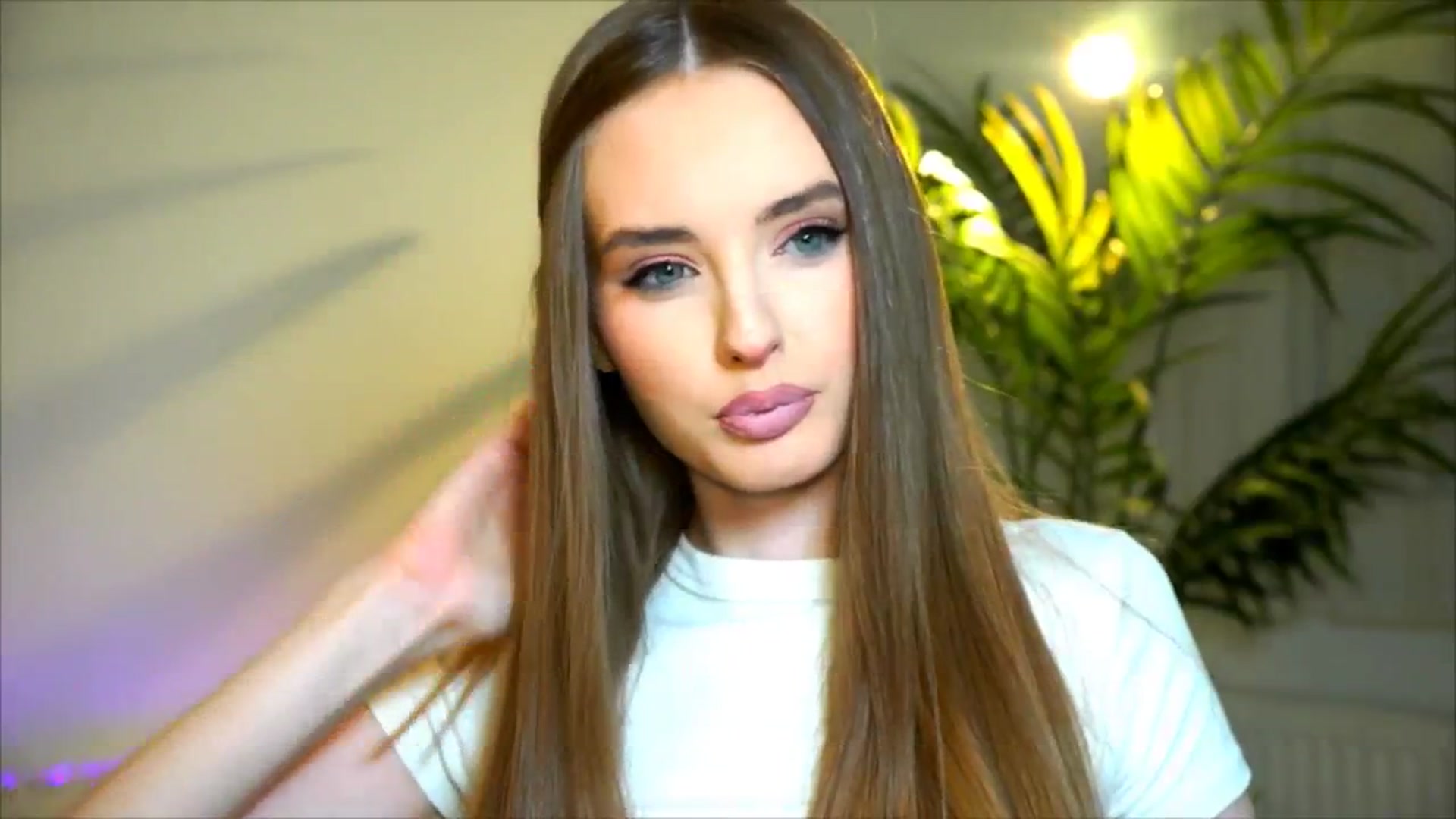 petitegonwild video thumbnail