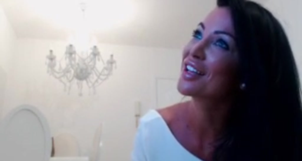 A_von_Tease video thumbnail