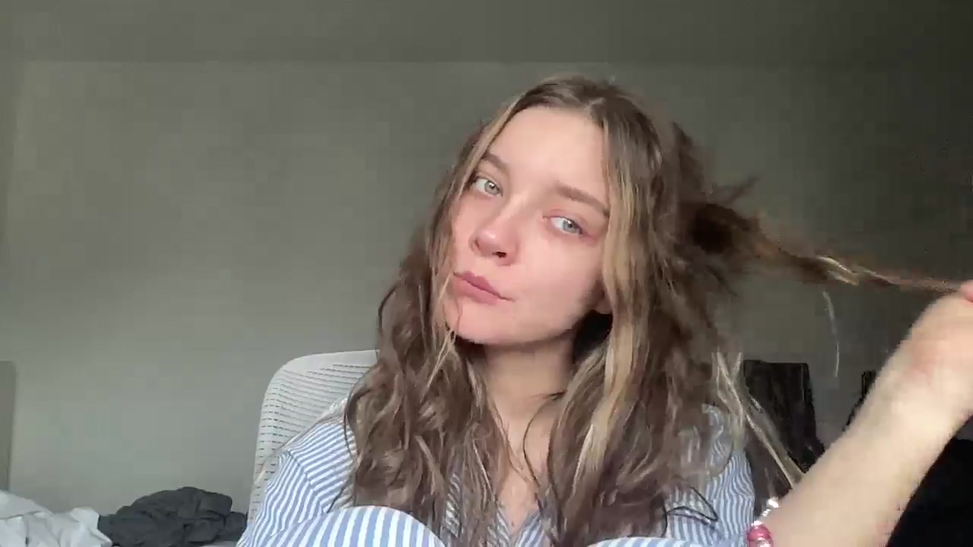 Shinie_ video thumbnail