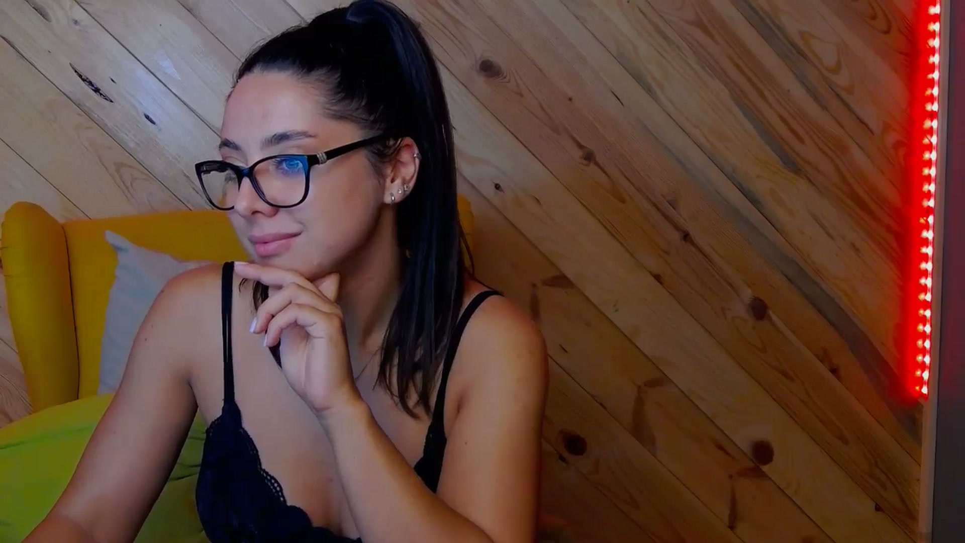 BellaMia video thumbnail