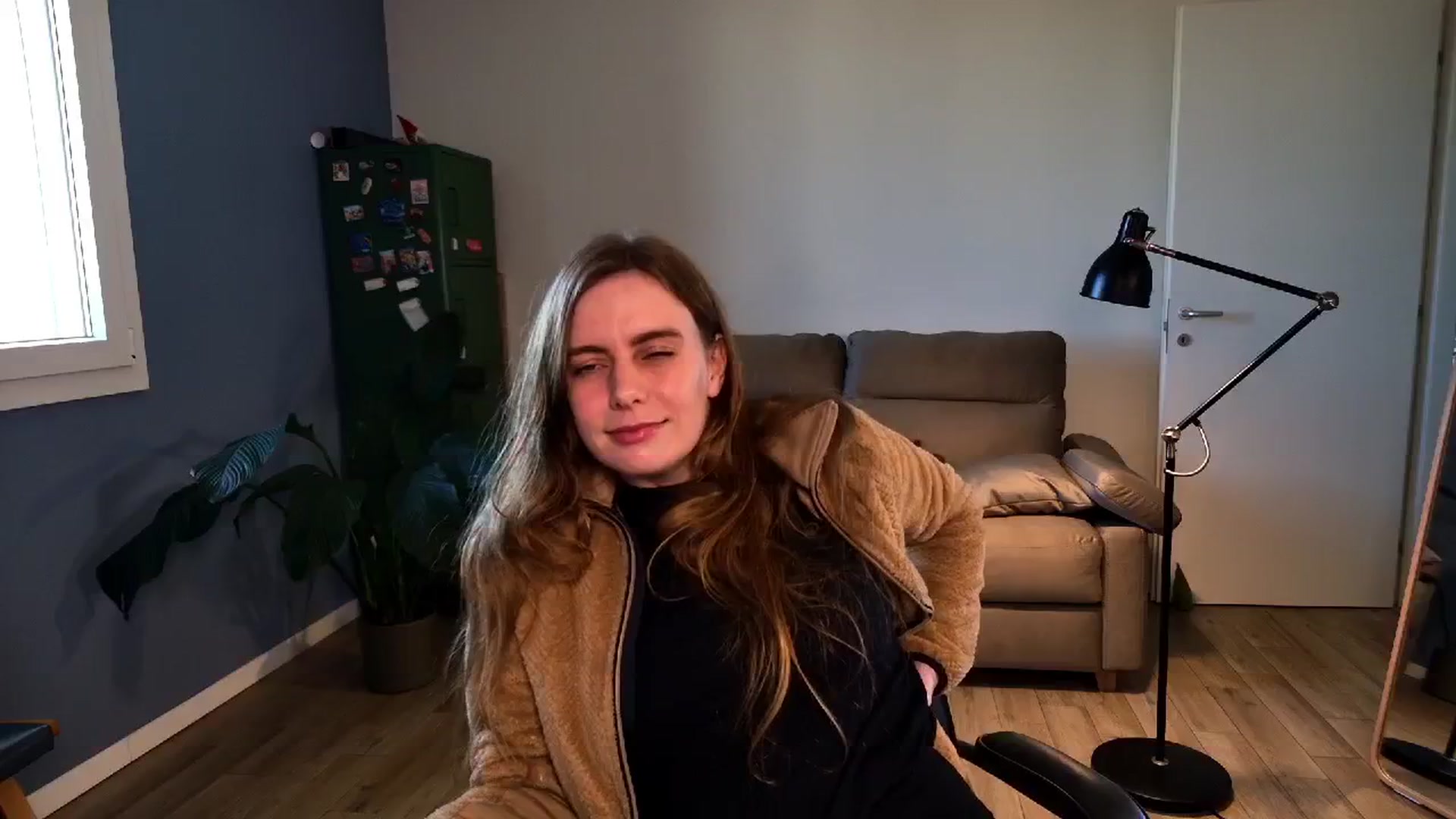 Personage video thumbnail