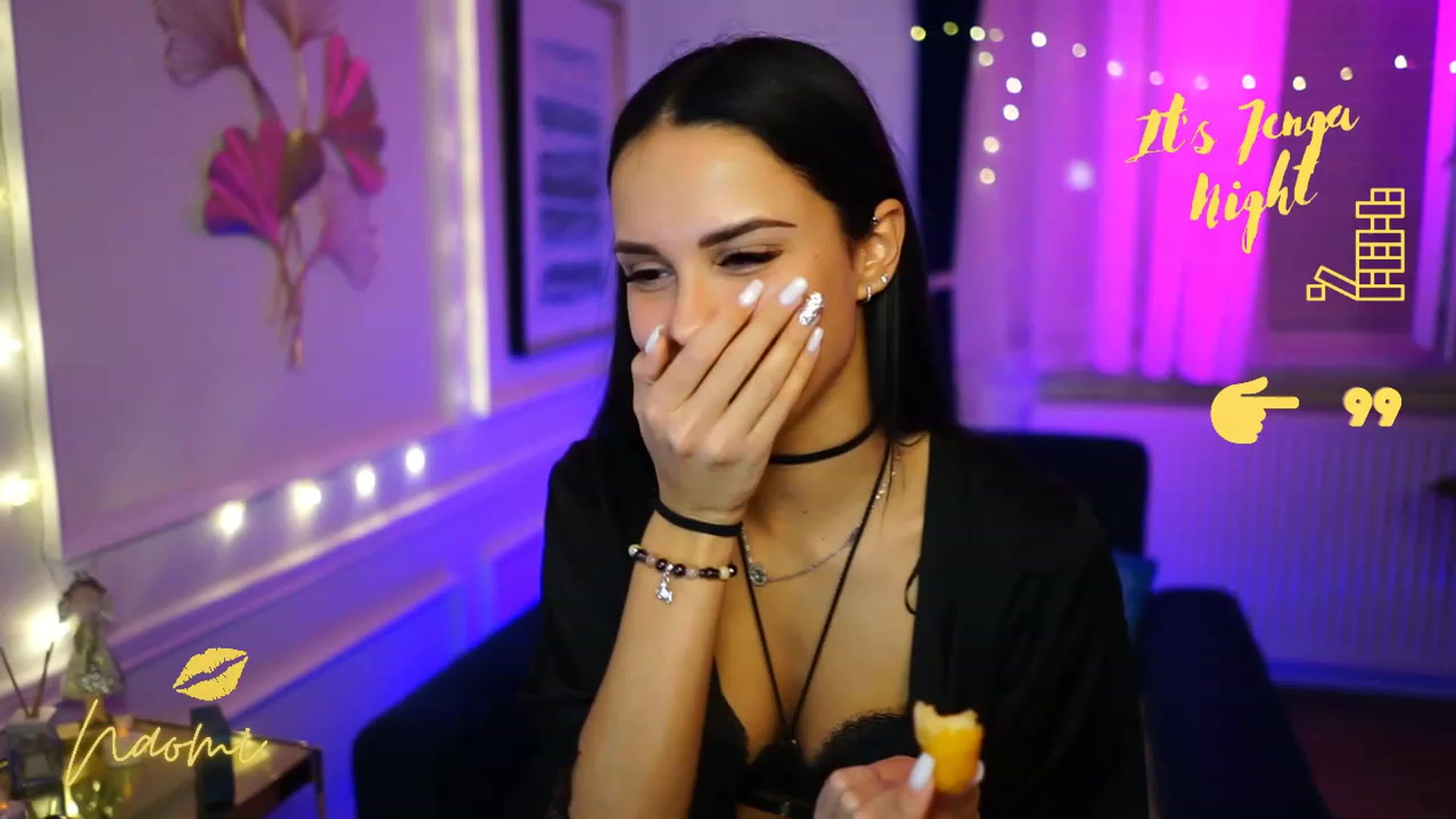 cinnabellee video thumbnail