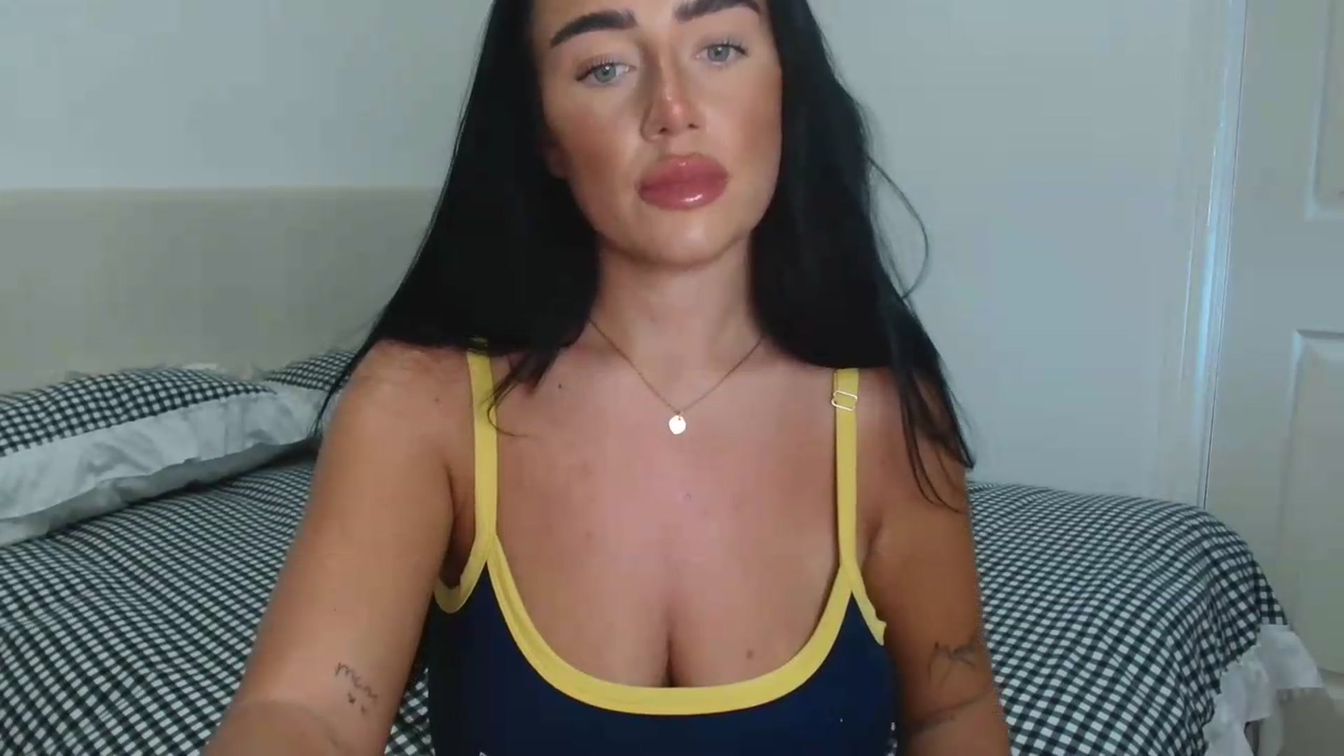 ElleBloom video thumbnail