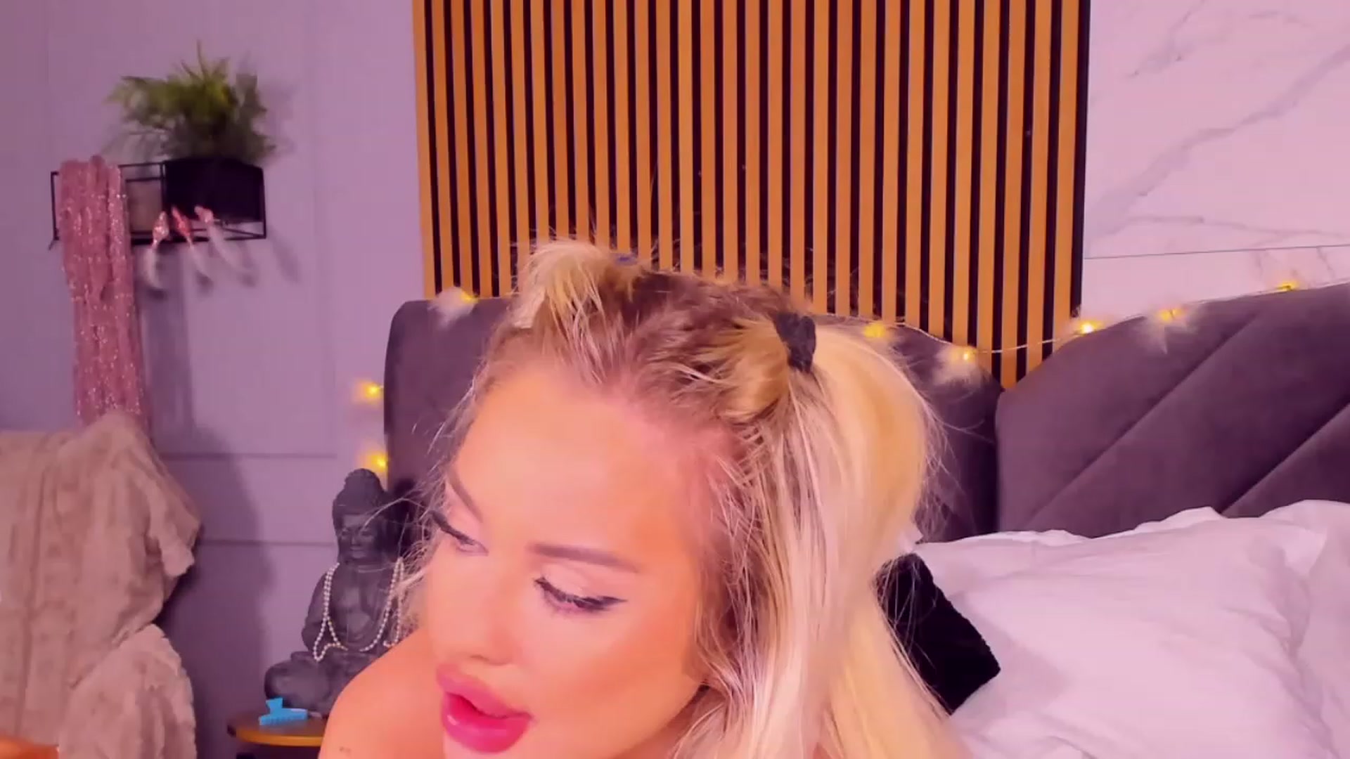 AwwwElla video thumbnail