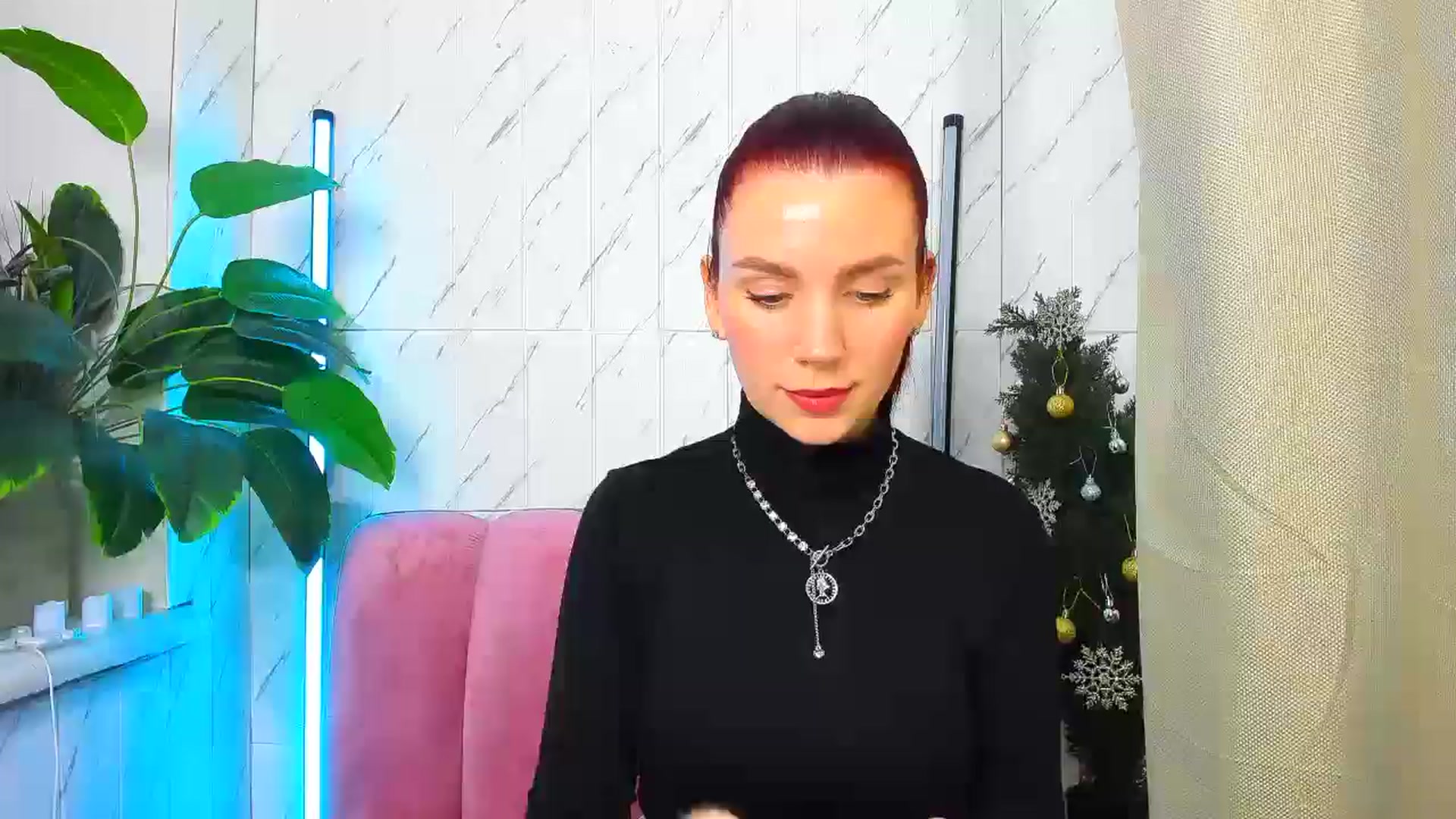 MiaLuxe video thumbnail
