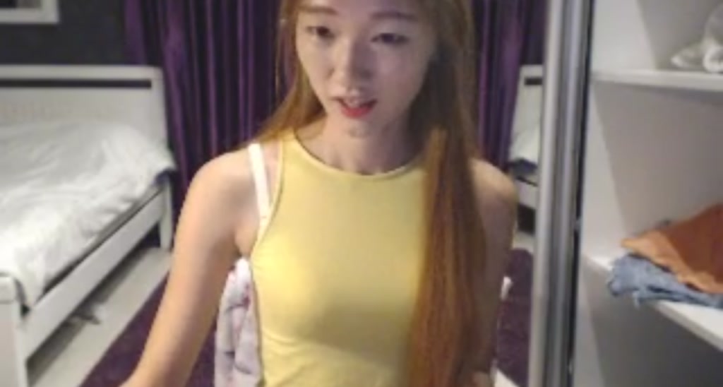 FoxyHyuna video thumbnail