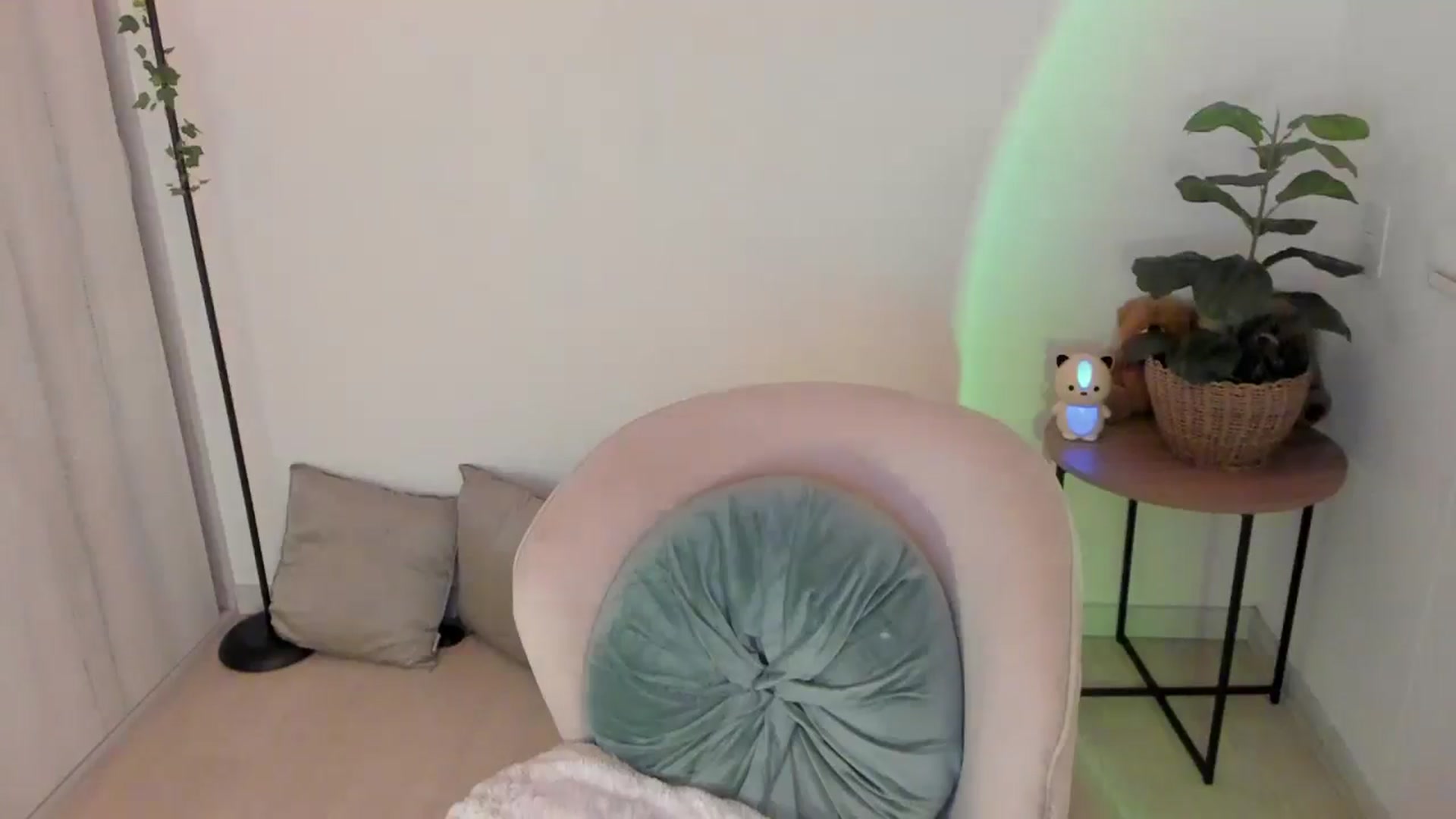 sexyALISOM video thumbnail