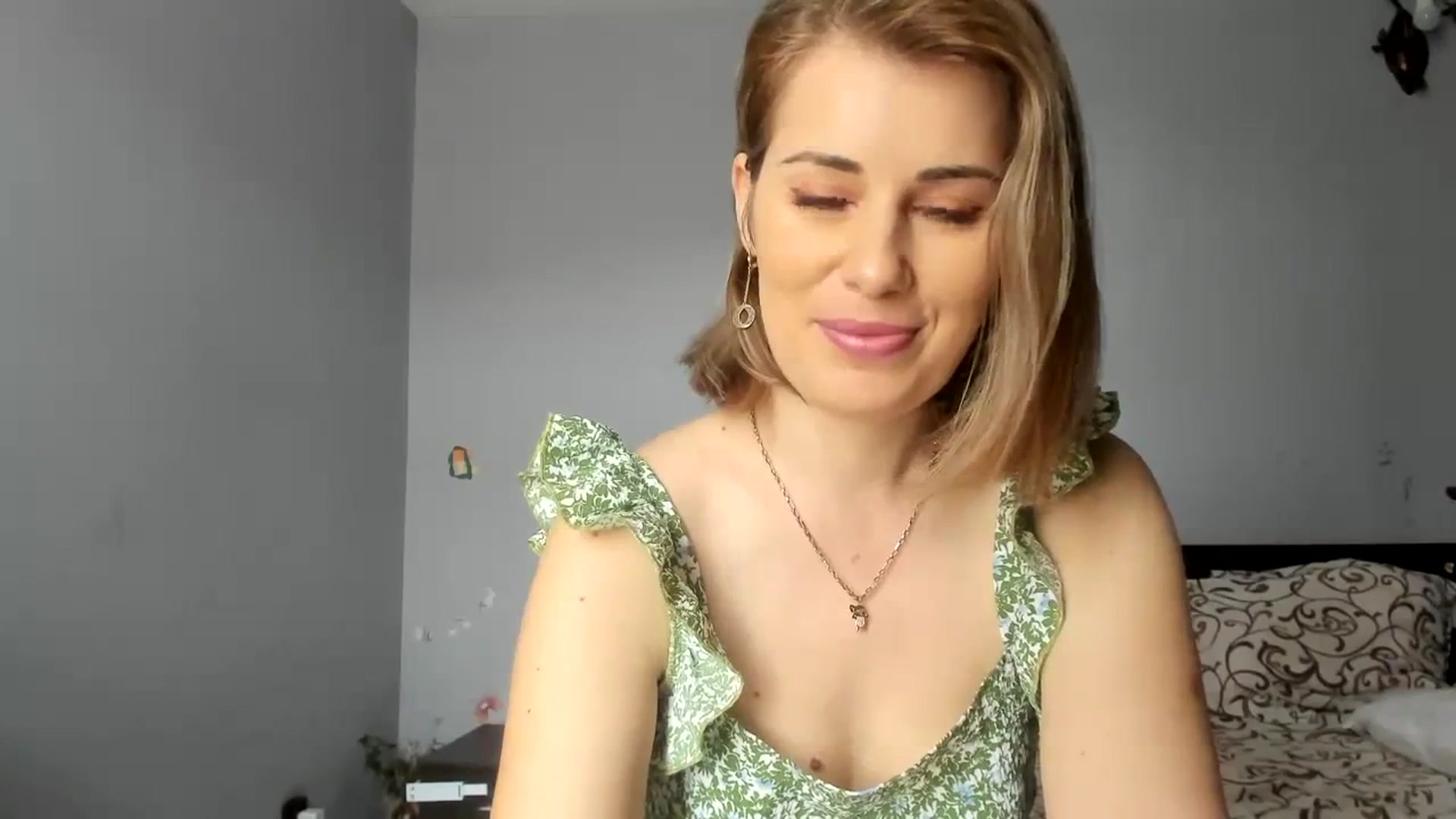 PrettyWomen31 video thumbnail