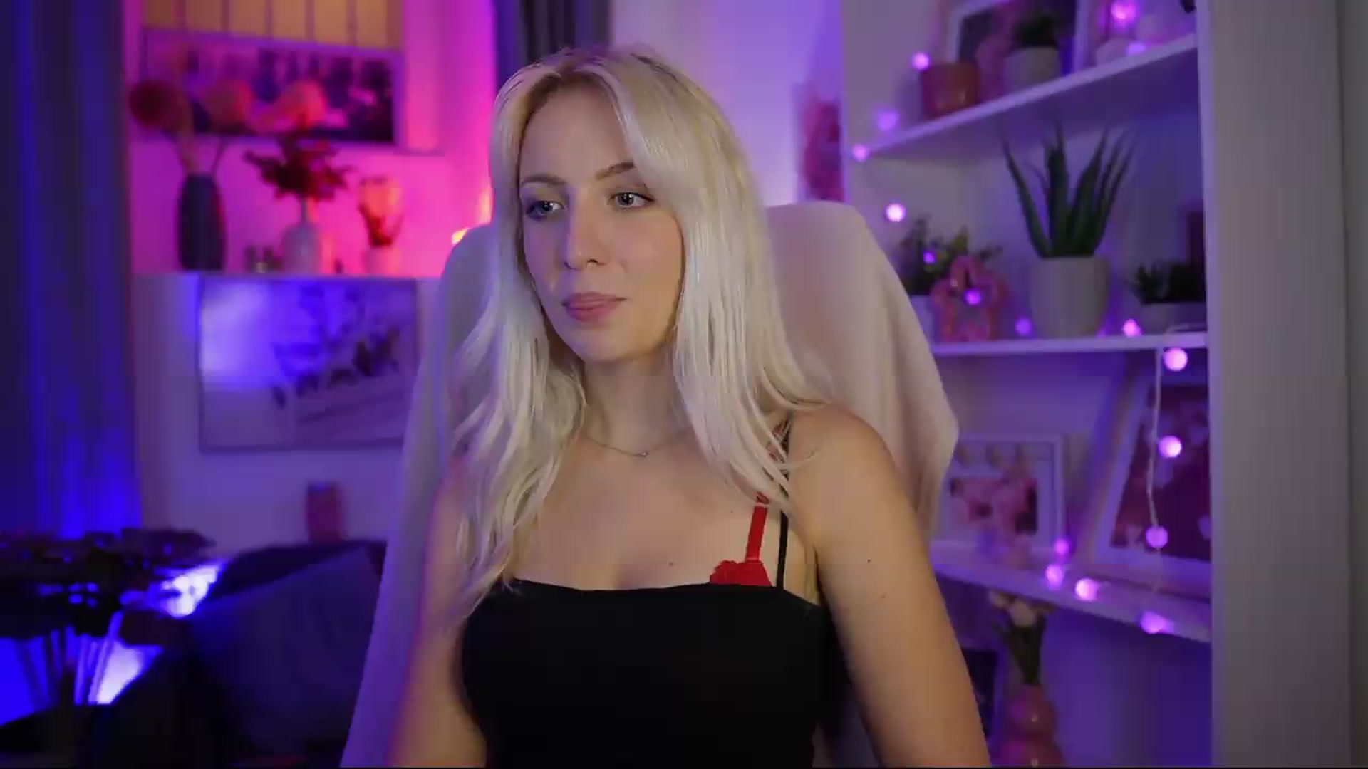 Lucy_Cutie video thumbnail