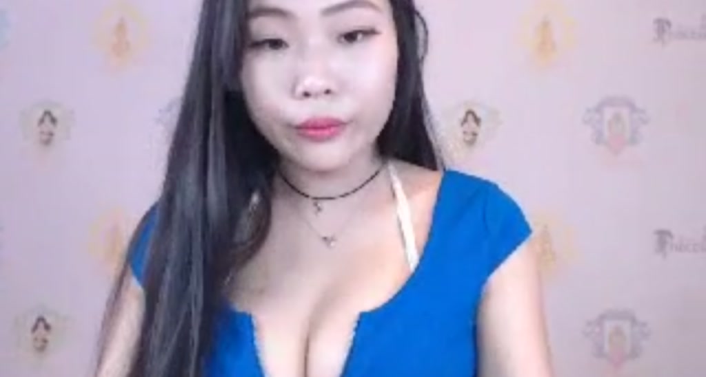 LeenaQ video thumbnail