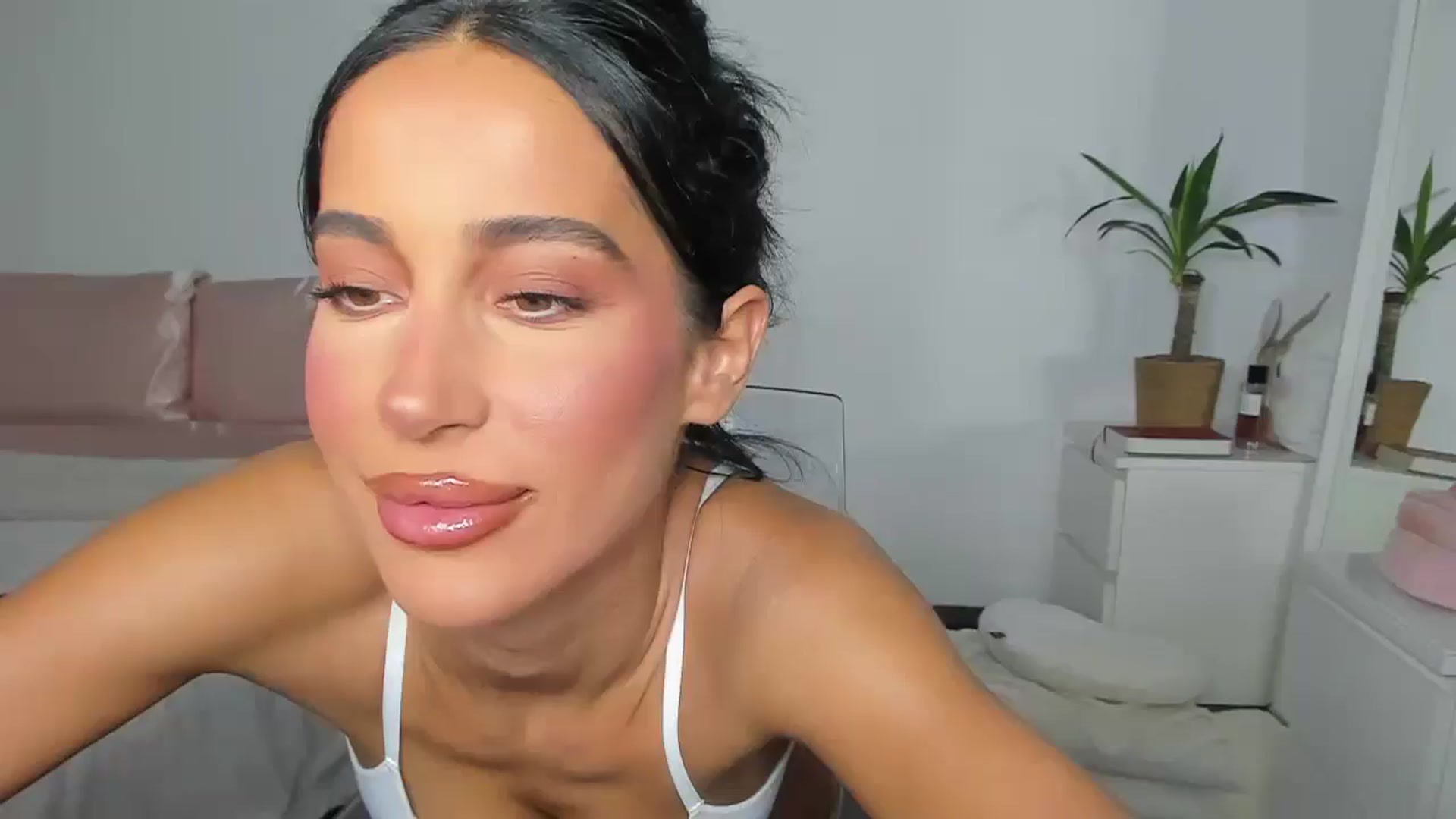 Qarinah video thumbnail