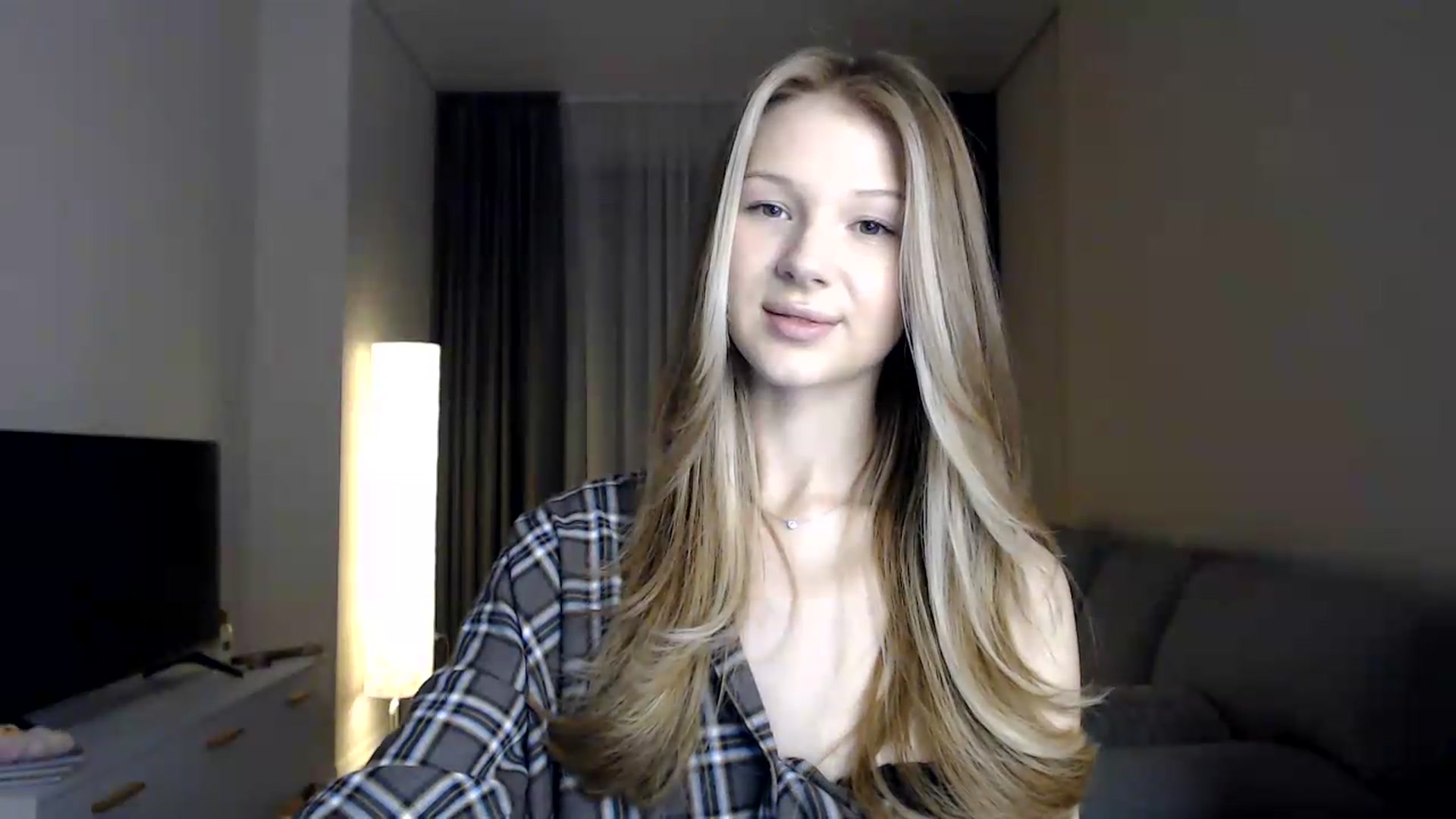 CuteBlonde video thumbnail