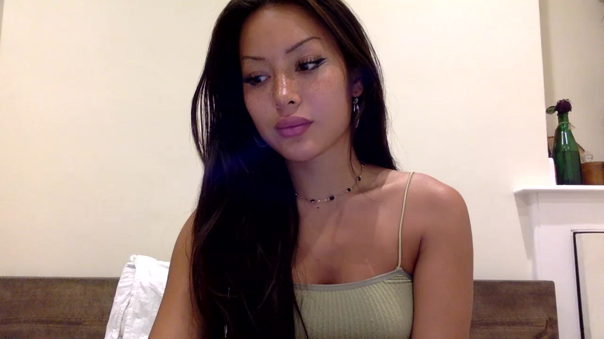 Miss_emiko video thumbnail