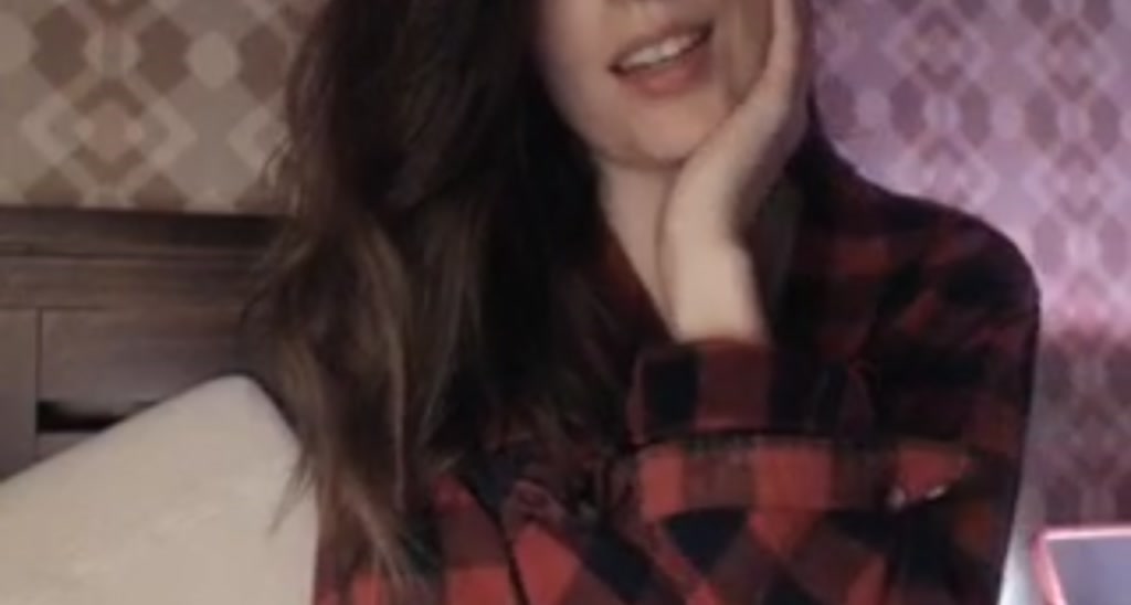 Bee2U video thumbnail