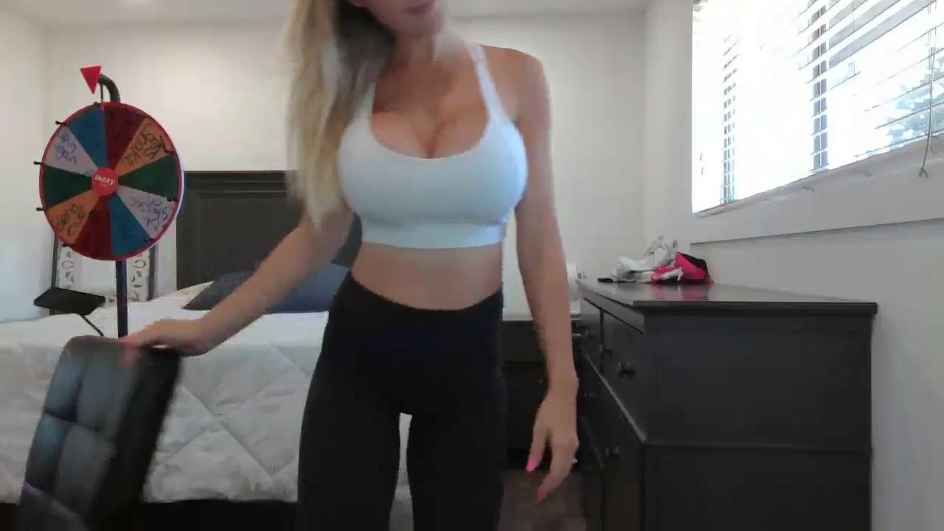 blond_milf video thumbnail