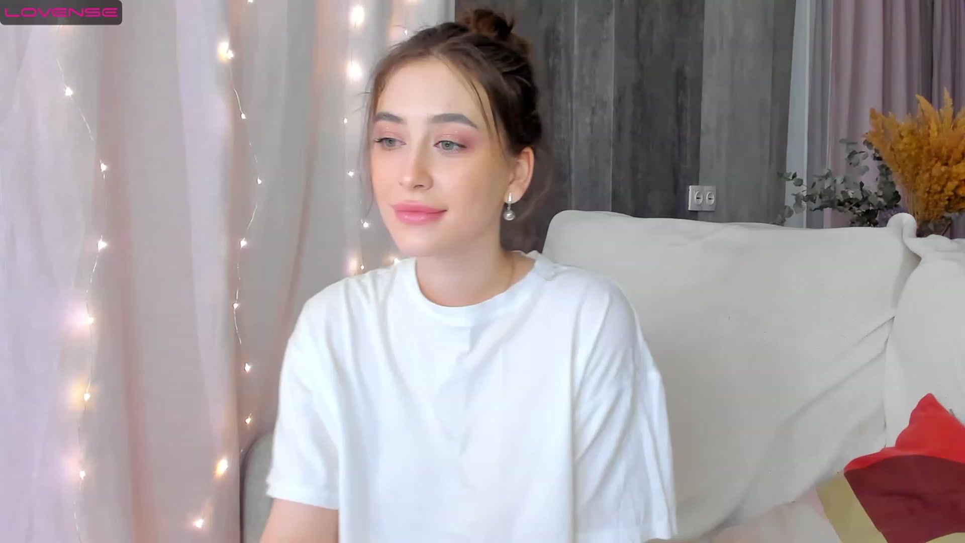 Lanna_Rhoades video thumbnail