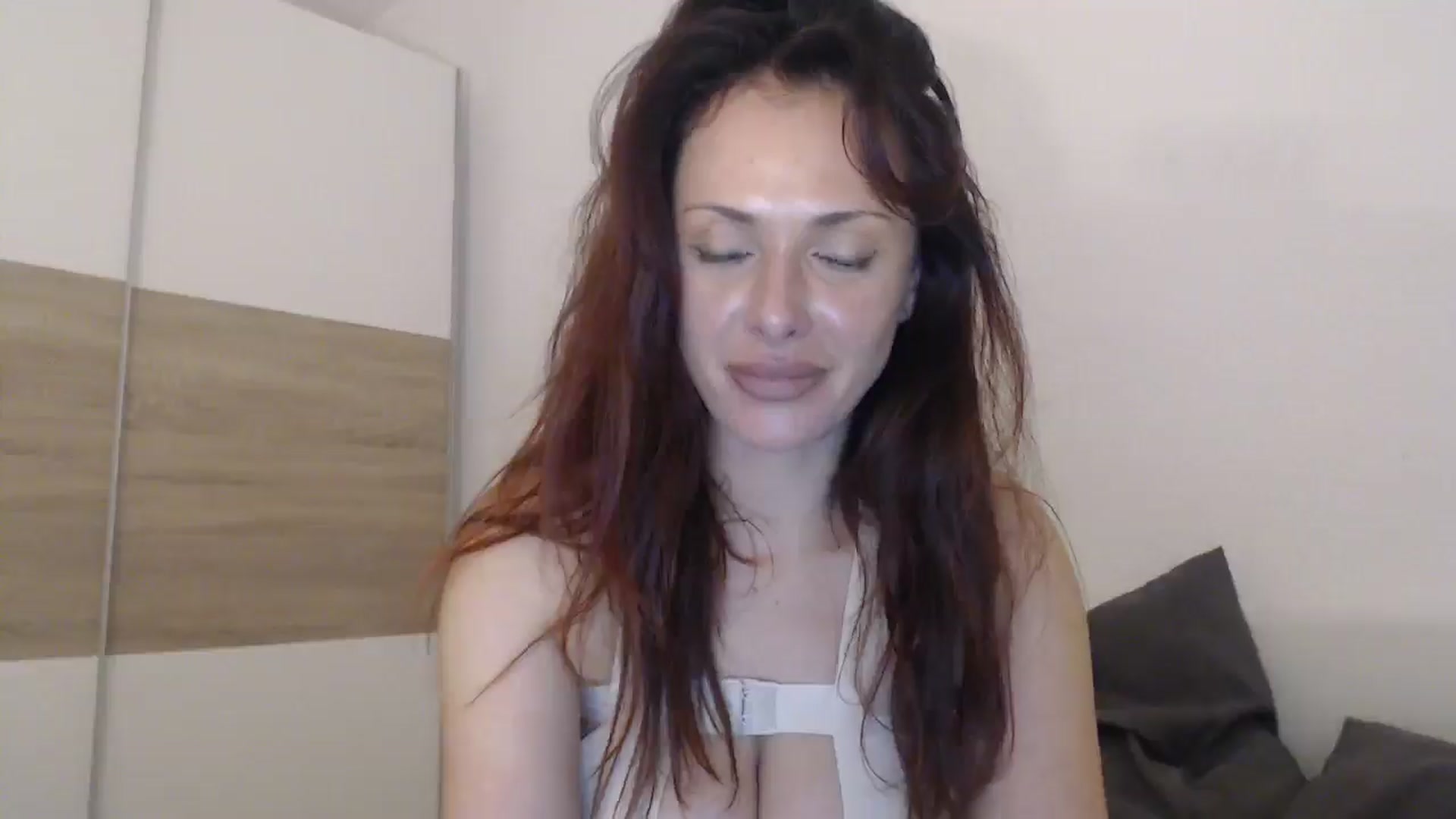ItsLizi video thumbnail