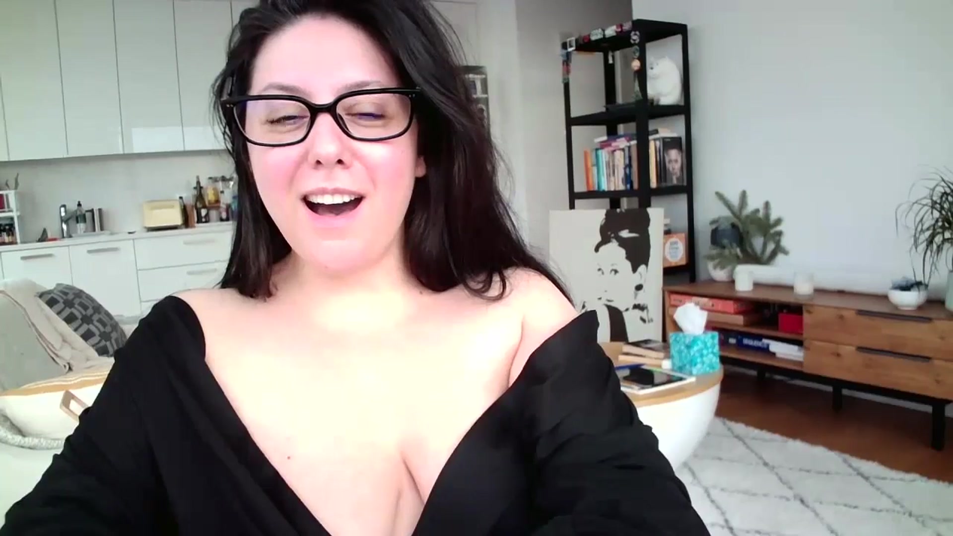 SILKYWOMAN video thumbnail