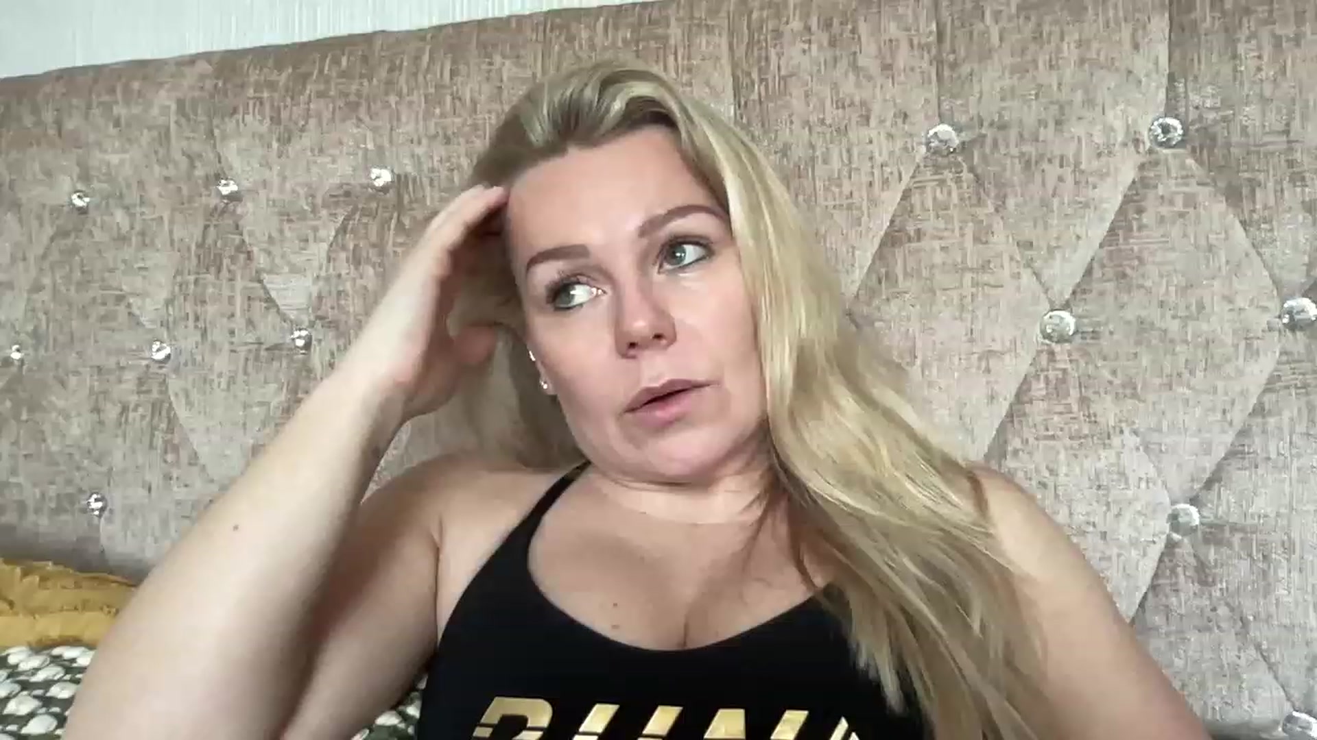 LaraLaughs video thumbnail