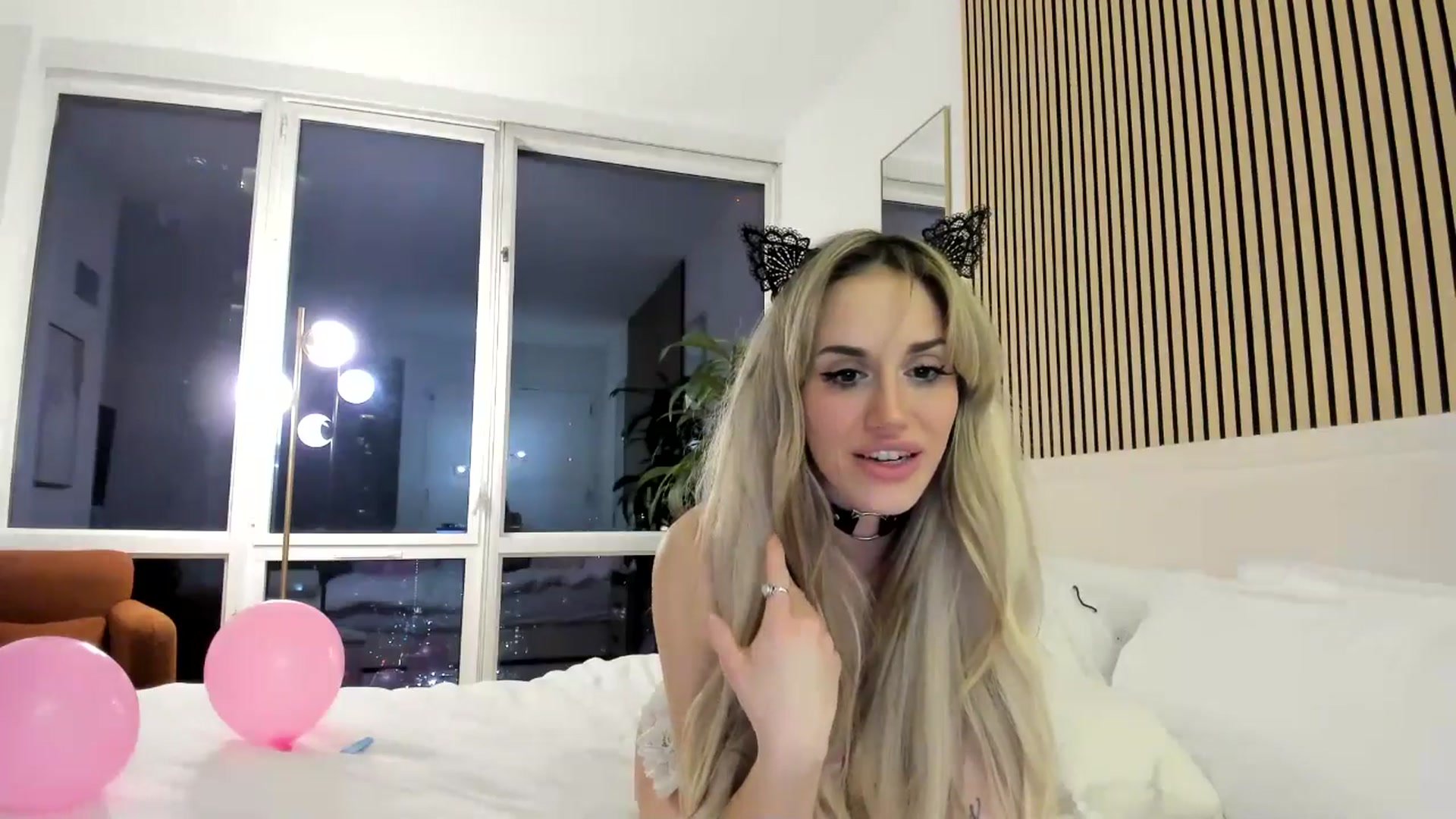 LillieQ video thumbnail