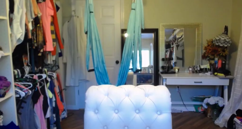 Skye_Evans_ video thumbnail