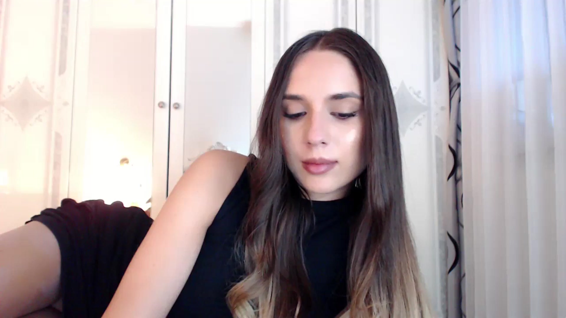 Raisadollface video thumbnail