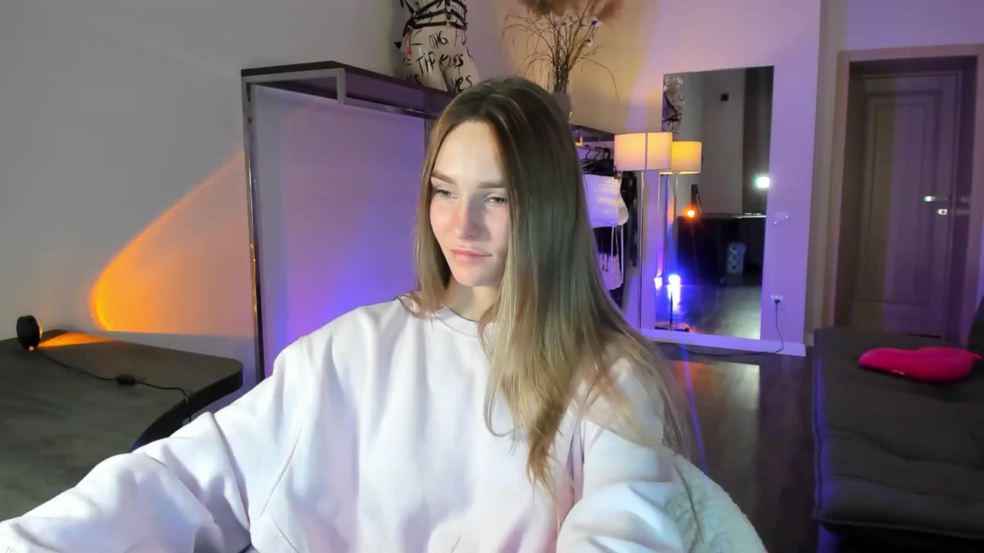 Miliain video thumbnail