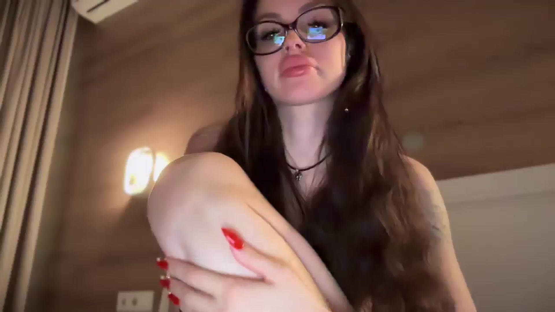 UGLYGIRL_ video thumbnail