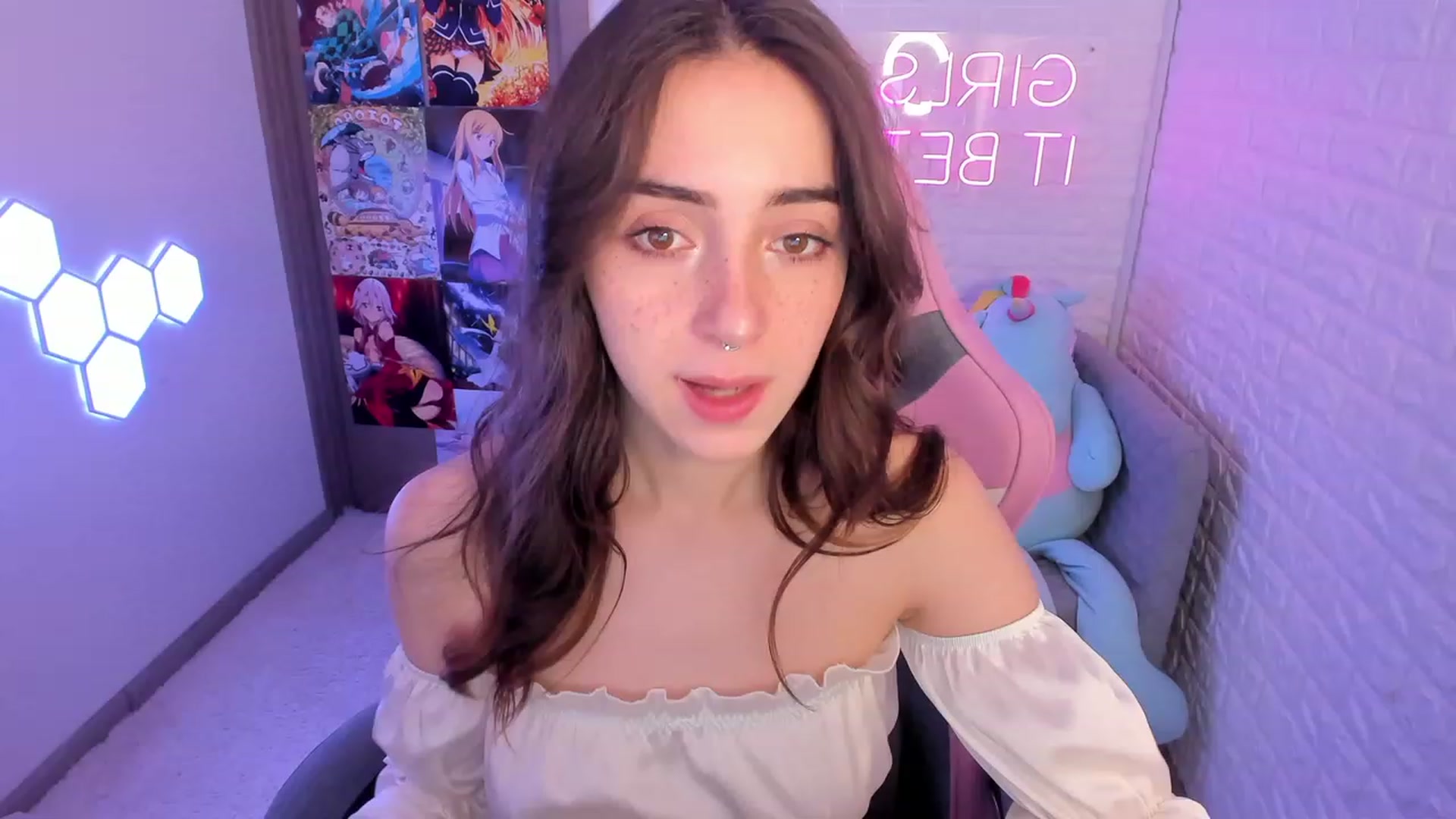 ElsaYoung video thumbnail
