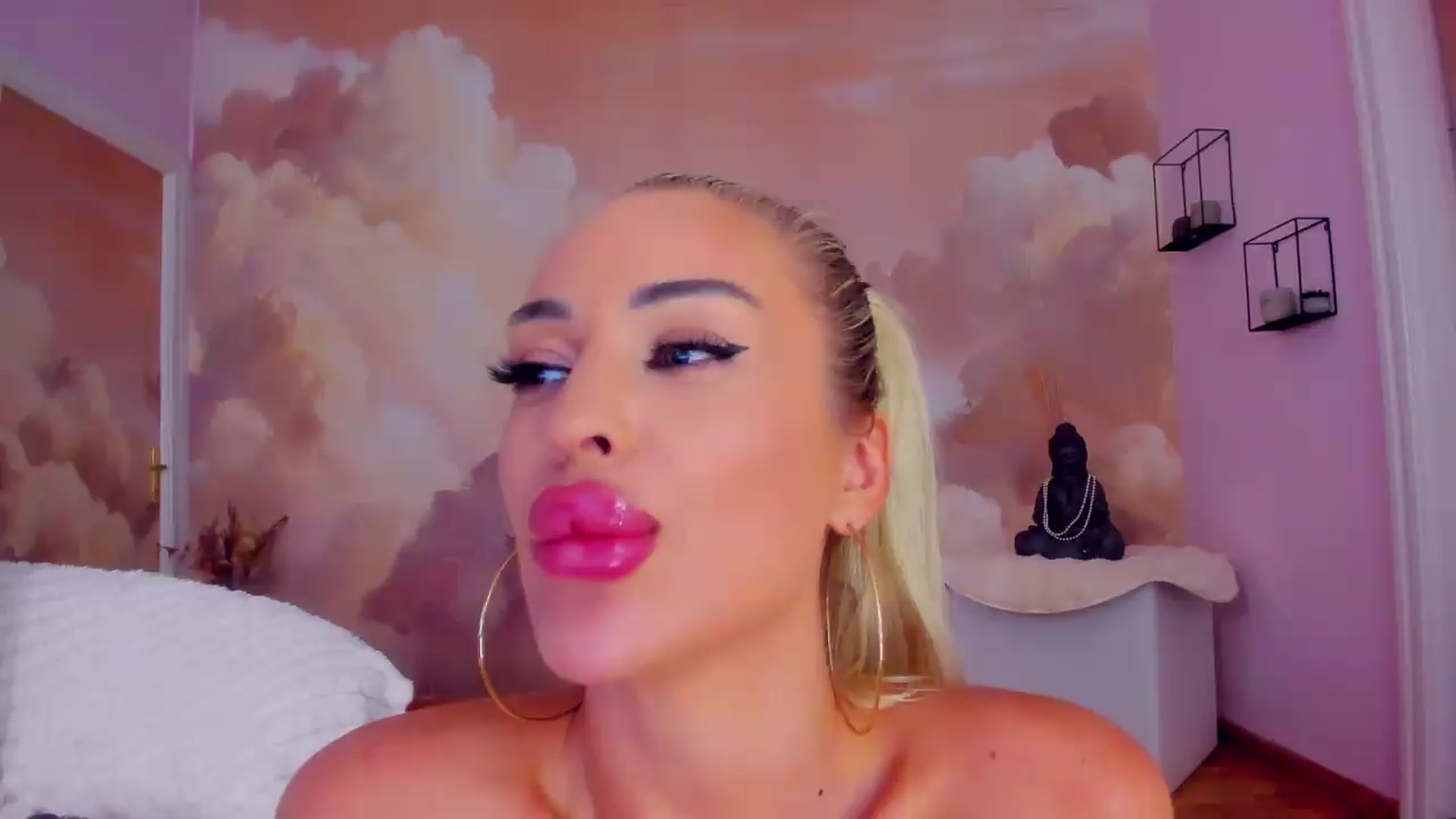 AwwwElla video thumbnail