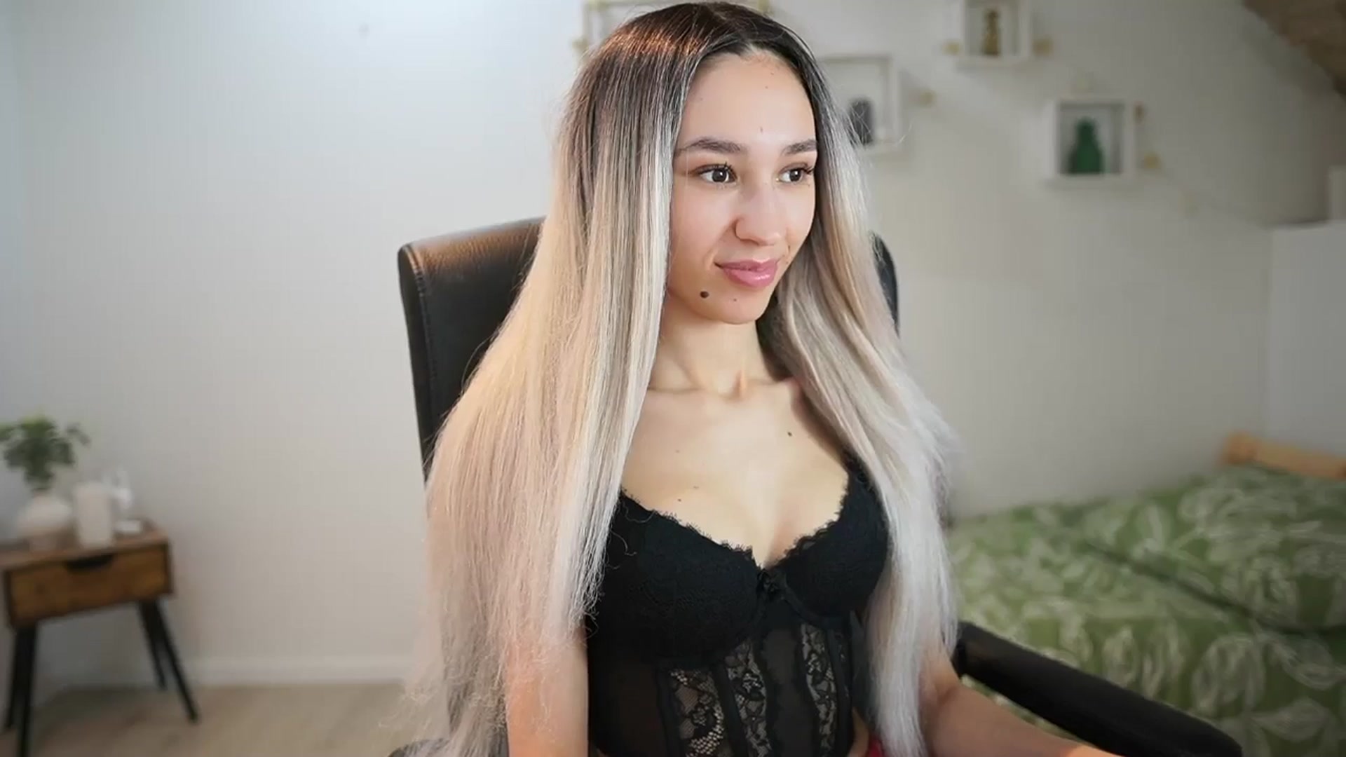 Amai__Liu video thumbnail