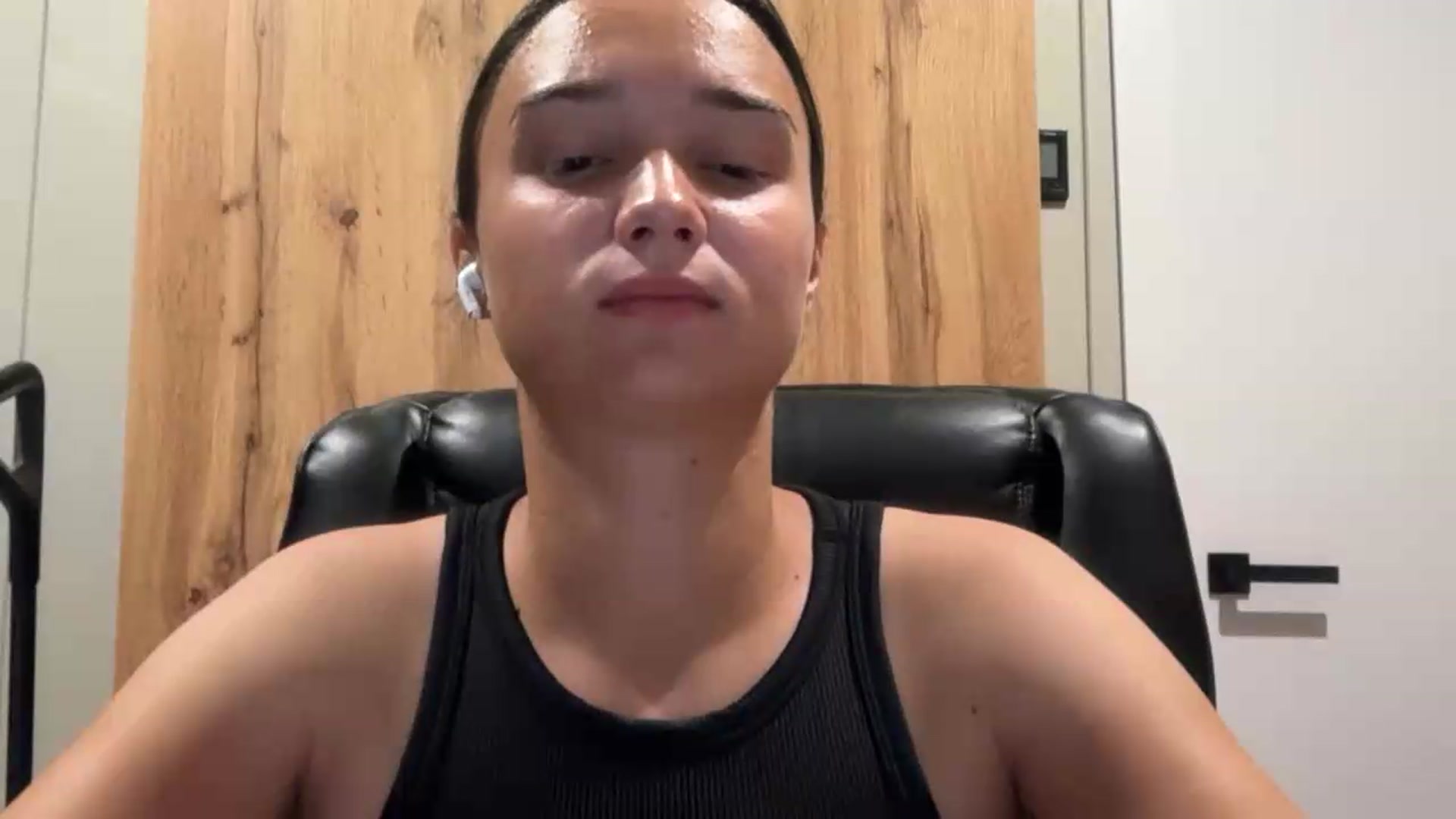 EvelinaDivine video thumbnail