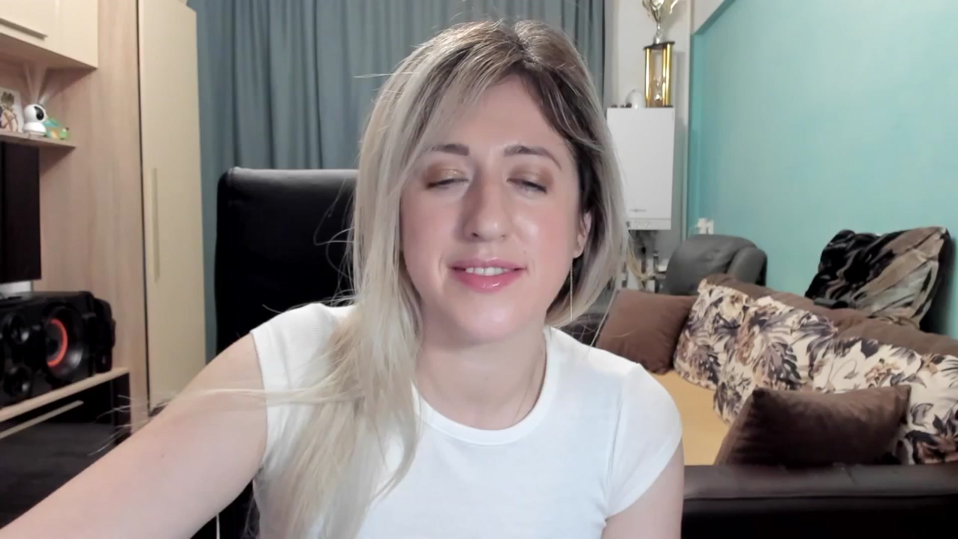 SweetDelia_ video thumbnail