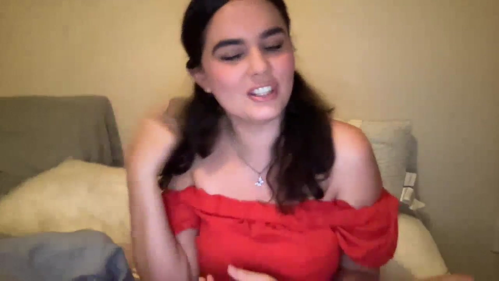 Giaislovely video thumbnail