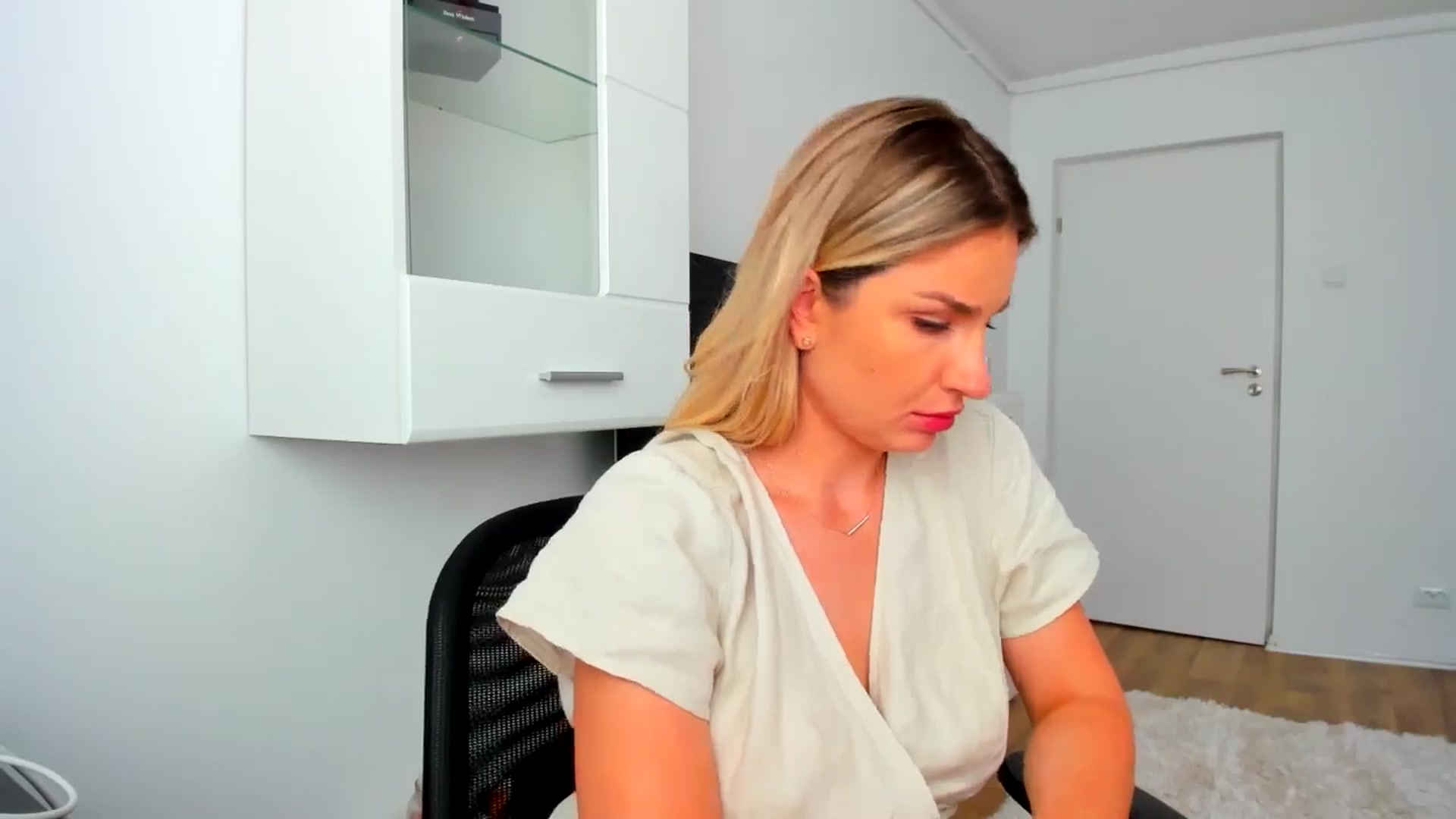 AlyMiss video thumbnail